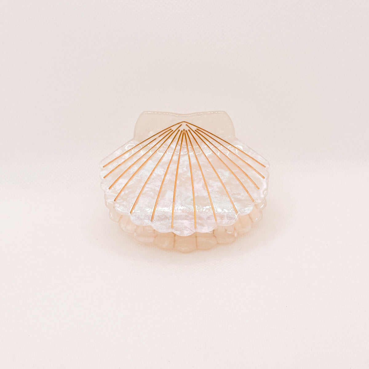 island white shell hair claw