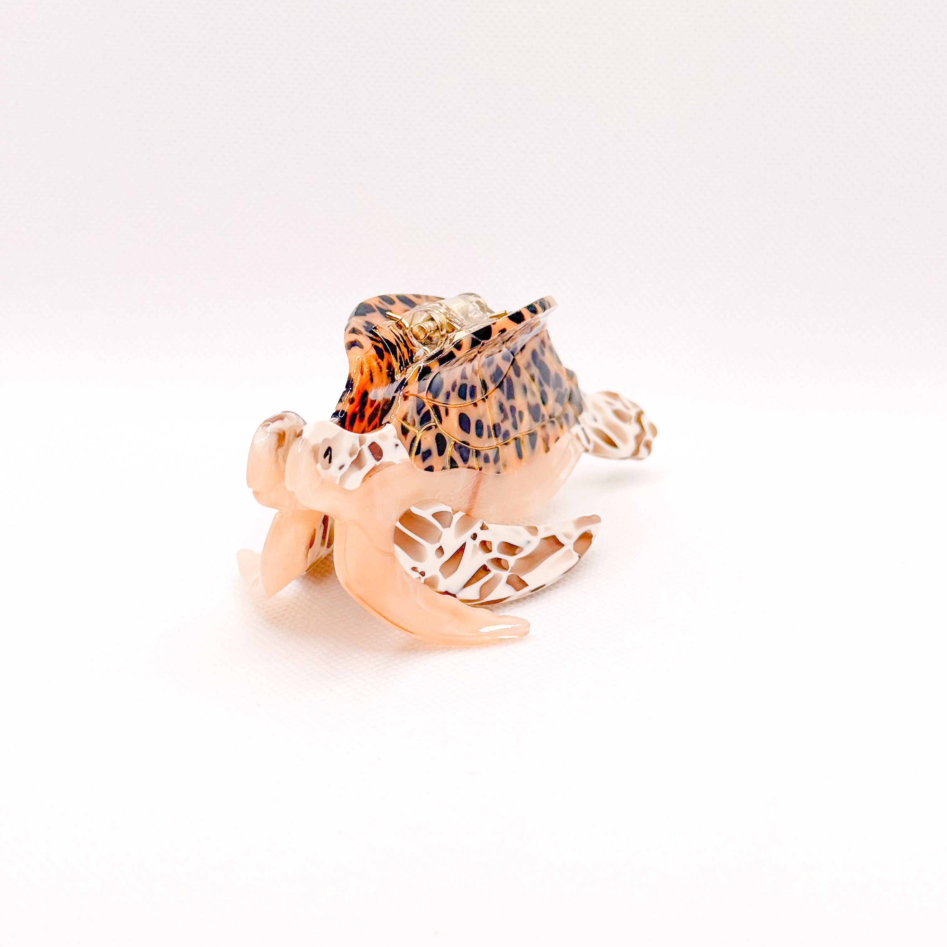 brown “honu” sea turtle hair clip