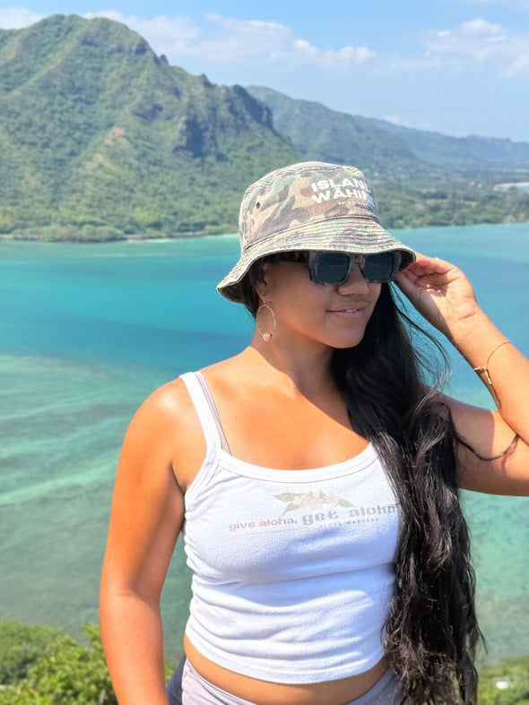 ISLAND WĀHINE camo bucket hat