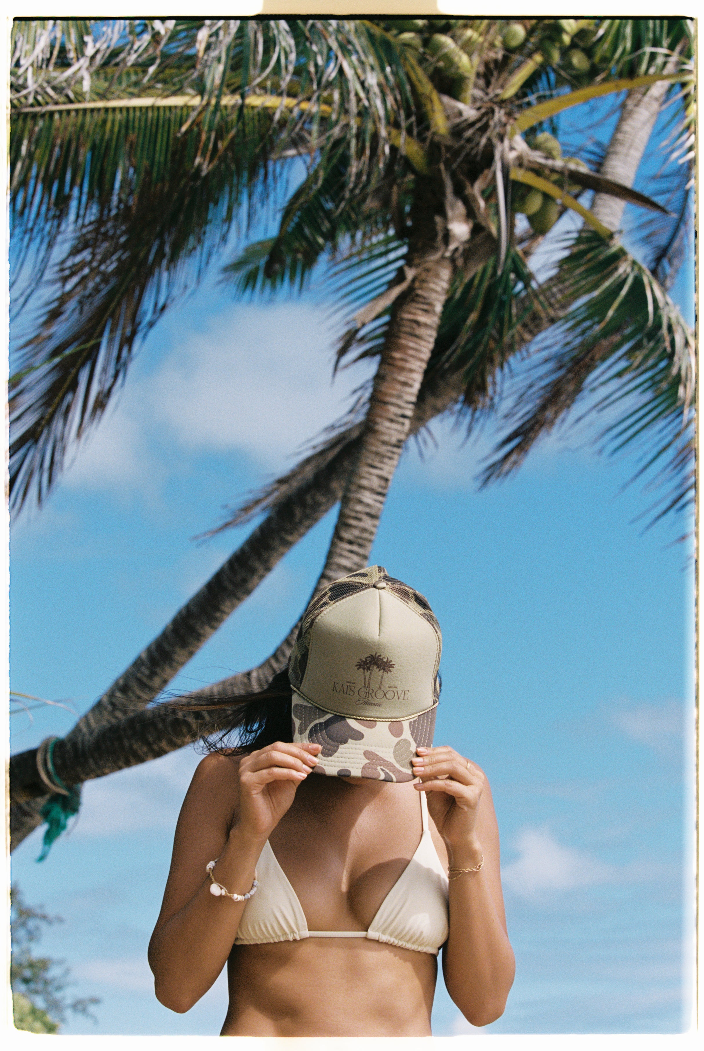 KAI’S GROOVE light green/camo trucker hat