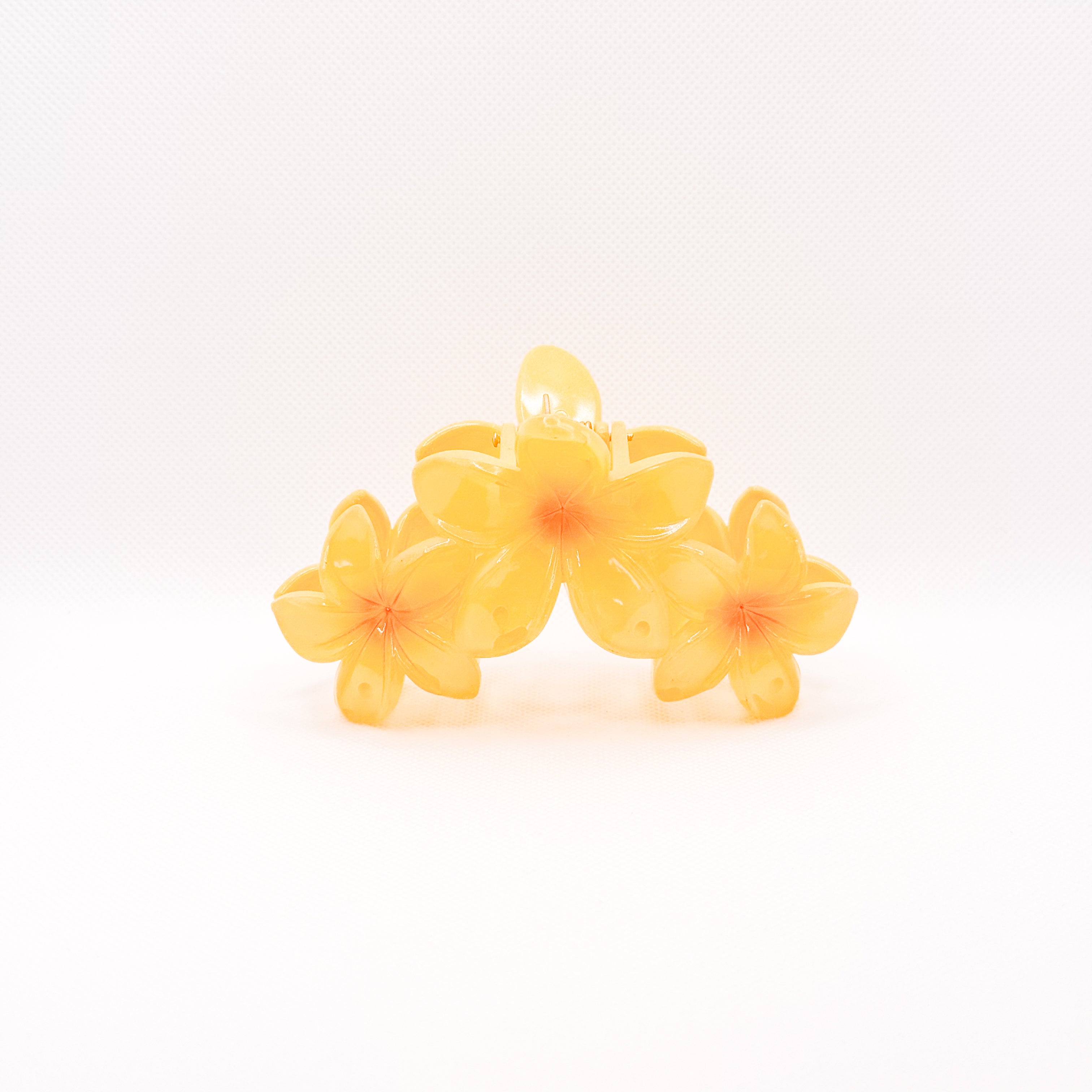mango triple plumeria hair clip