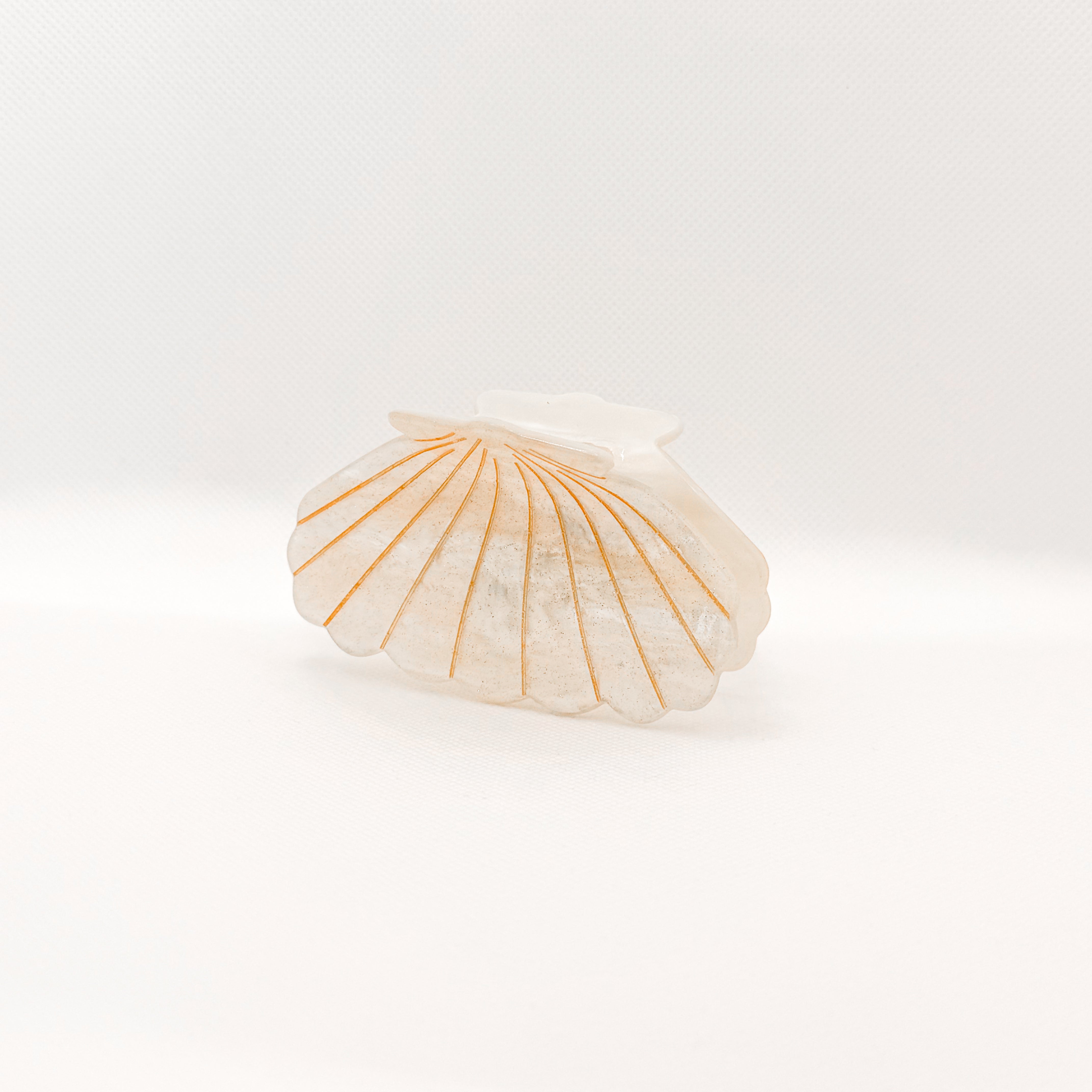 *PRE-ORDER* luminous shell hair claw