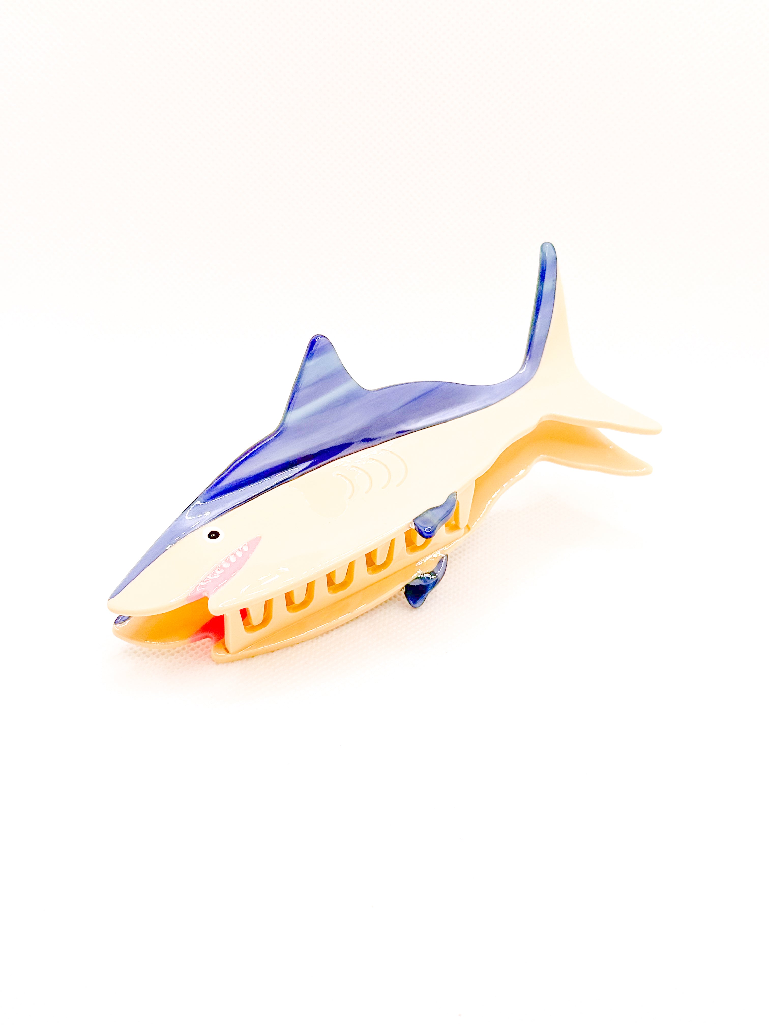 *chomp chomp* shark hair clip