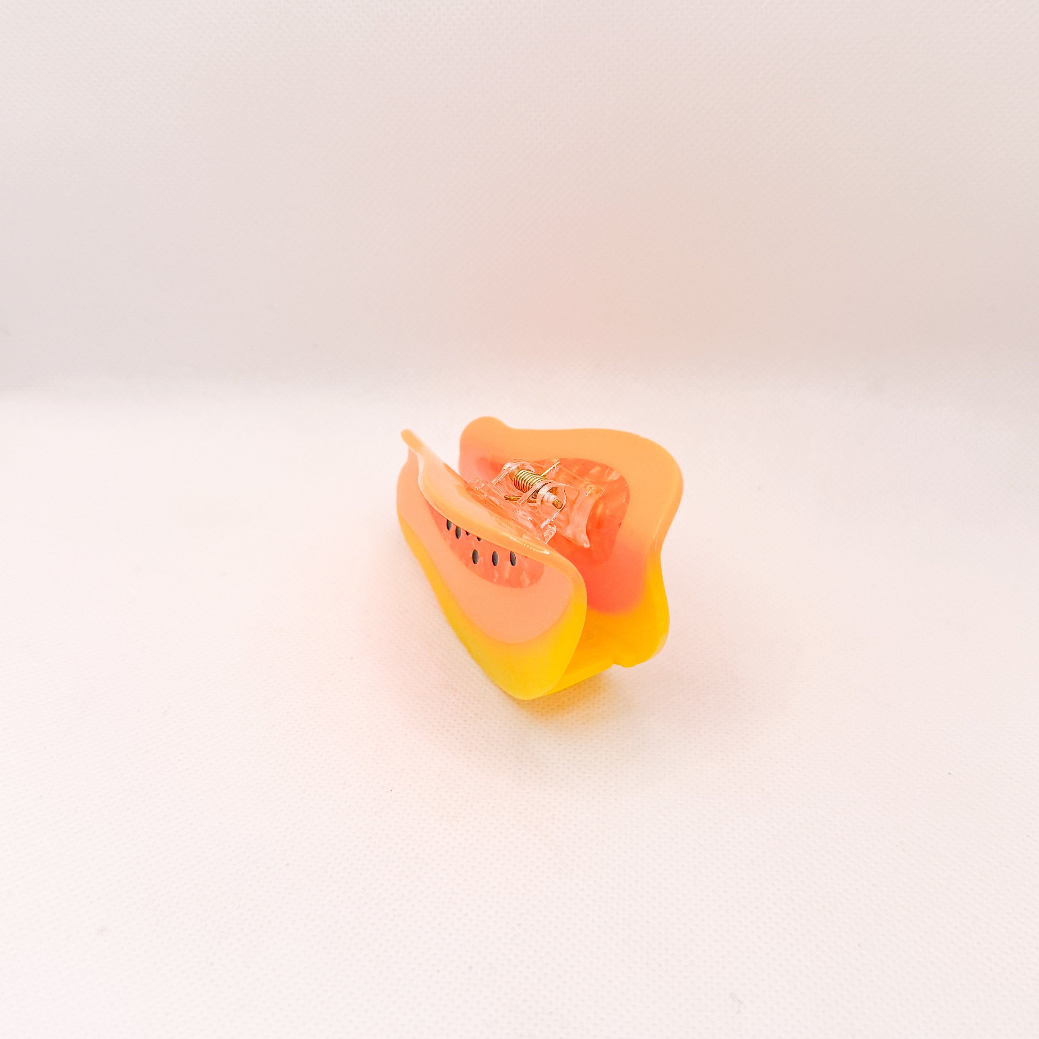 papaya hair claw