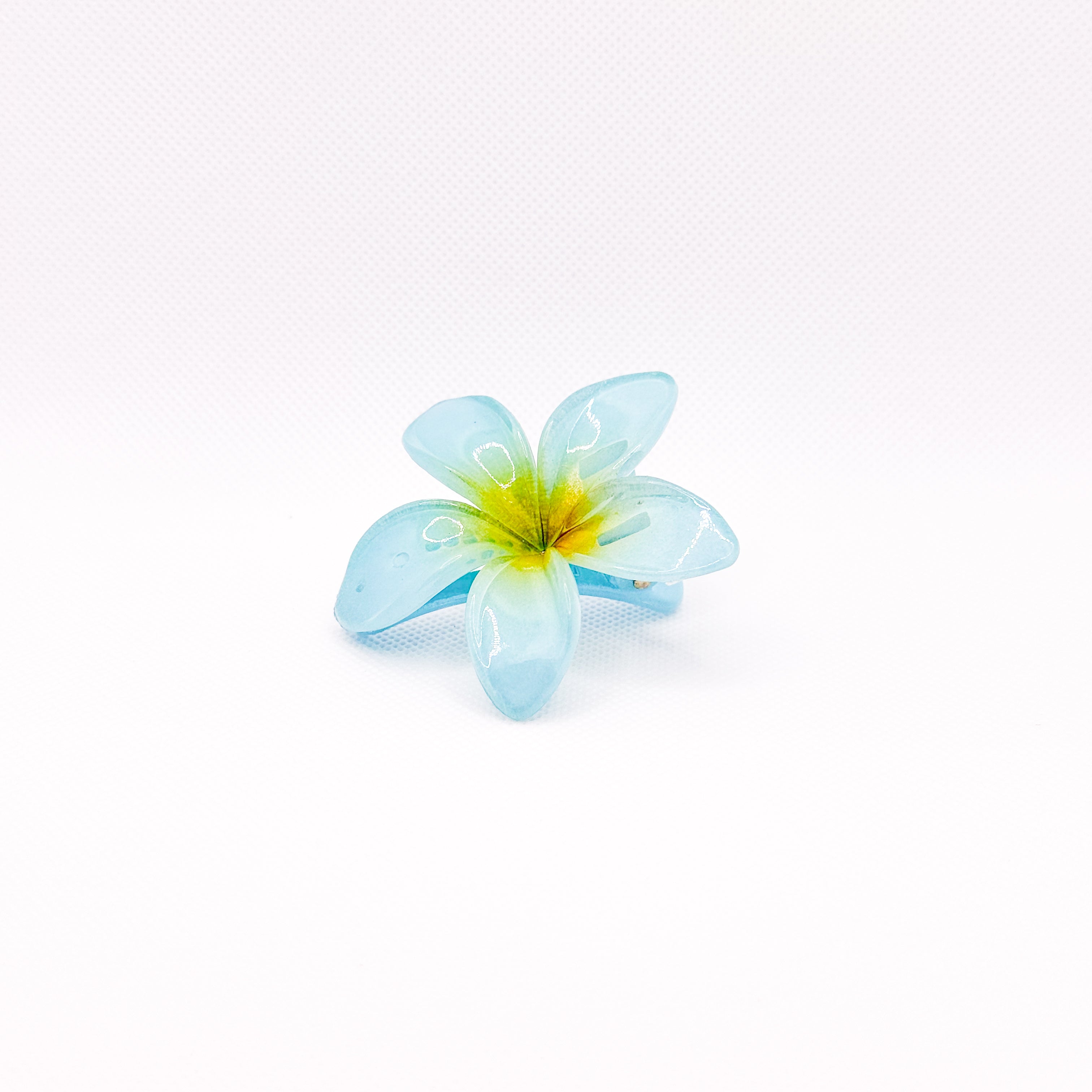 aqua midi plumeria hair clip