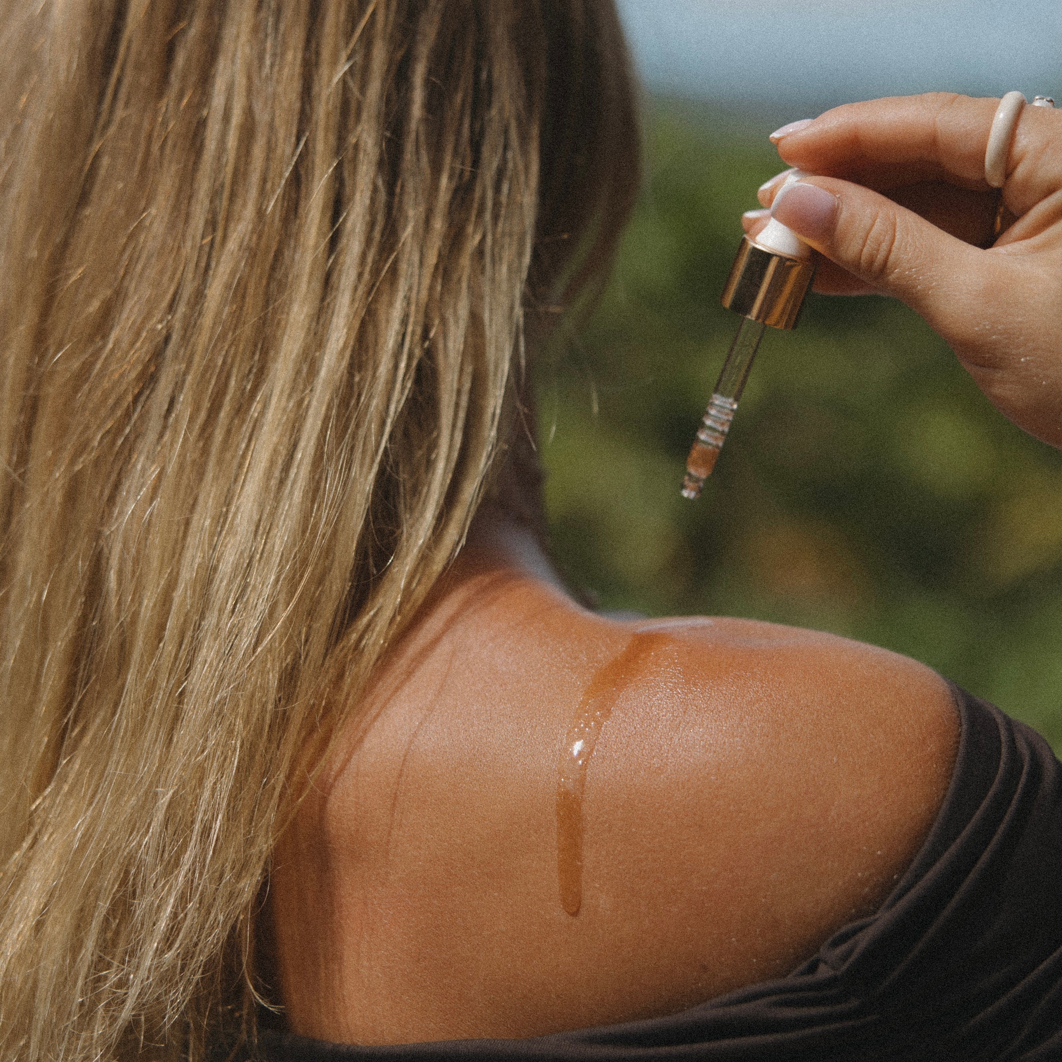 golden aura glow oil (bronze)