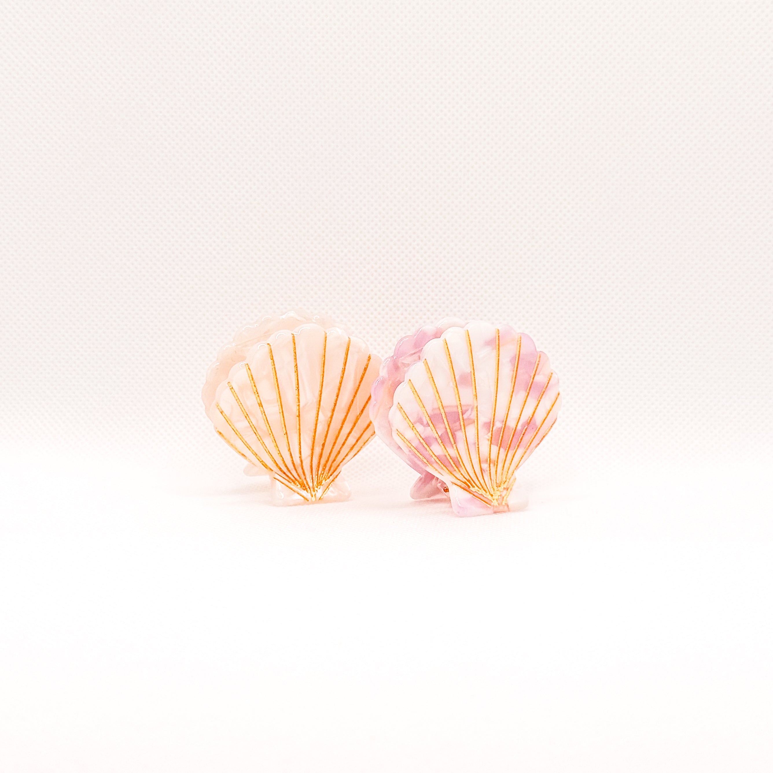 midi blush shell hair clip
