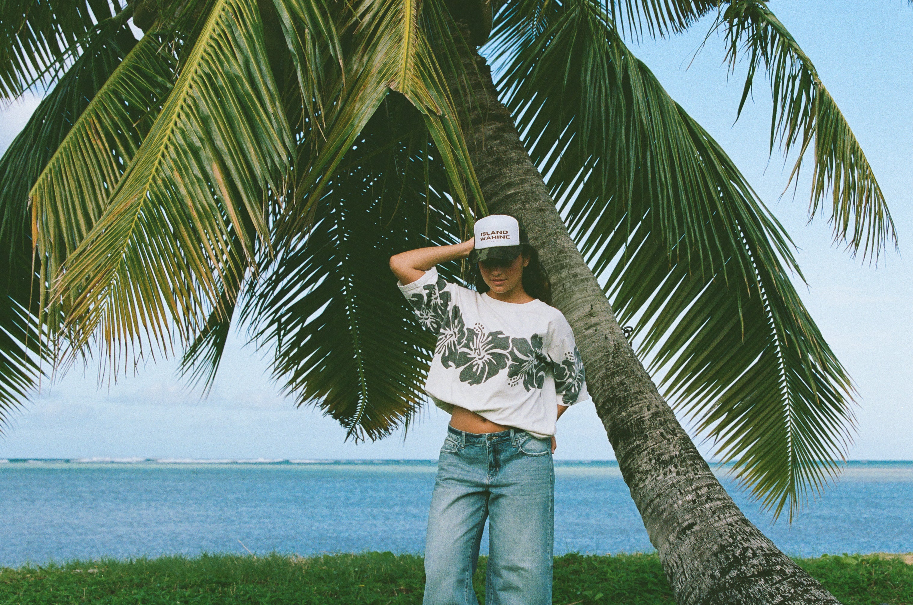 ISLAND WĀHINE - white/camo trucker hat