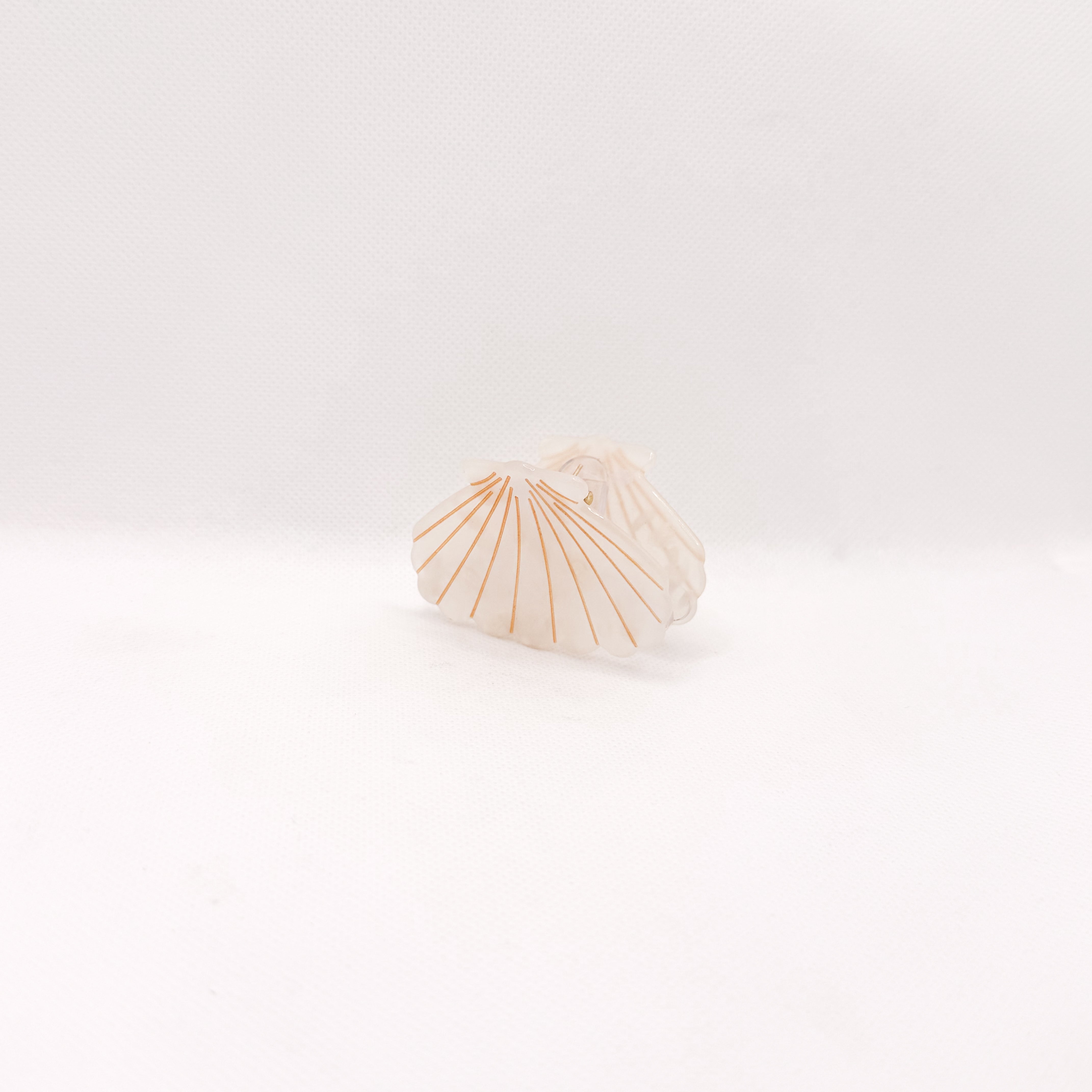 midi wide white shell hair clip