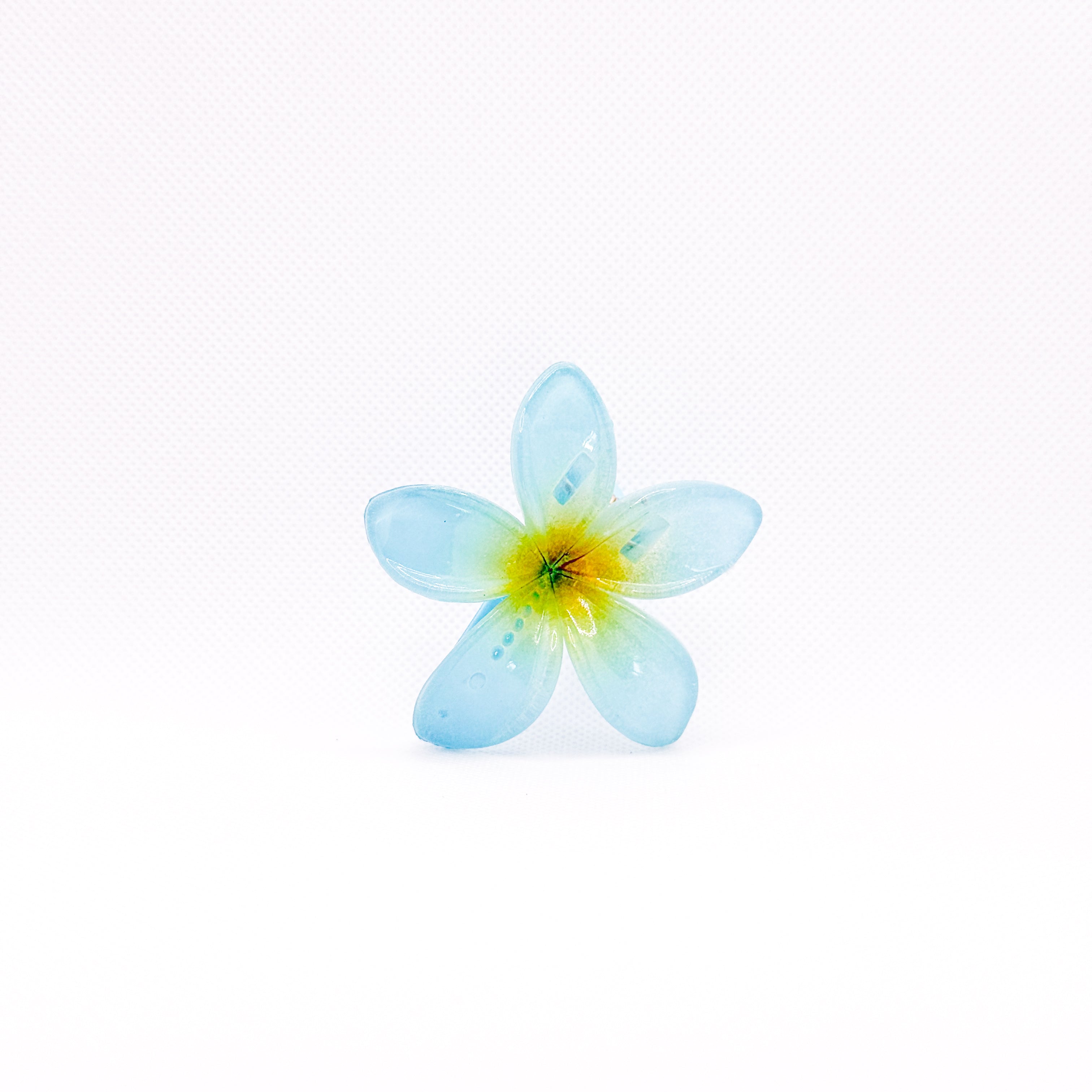 aqua midi plumeria hair clip