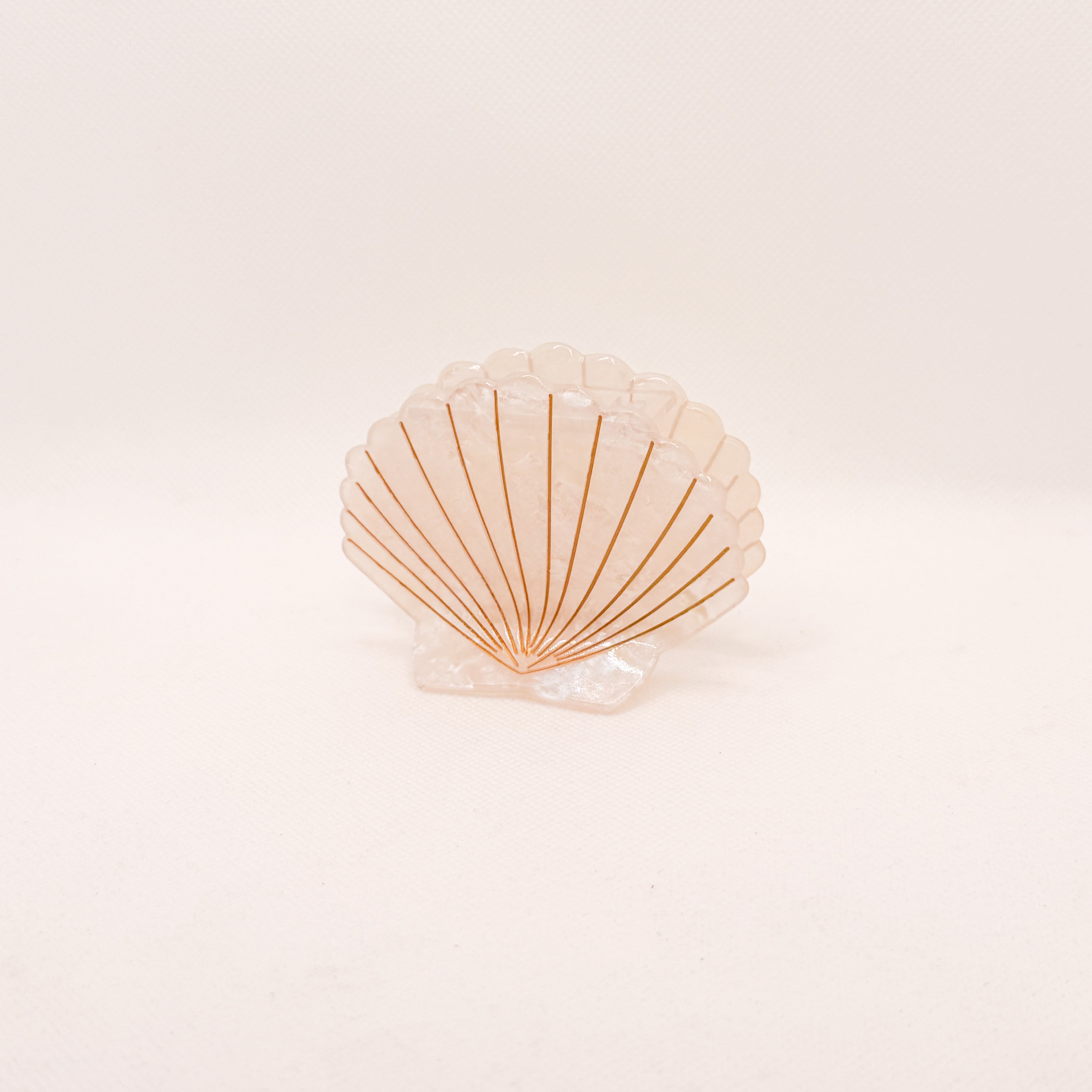 island pearl shell hair claw