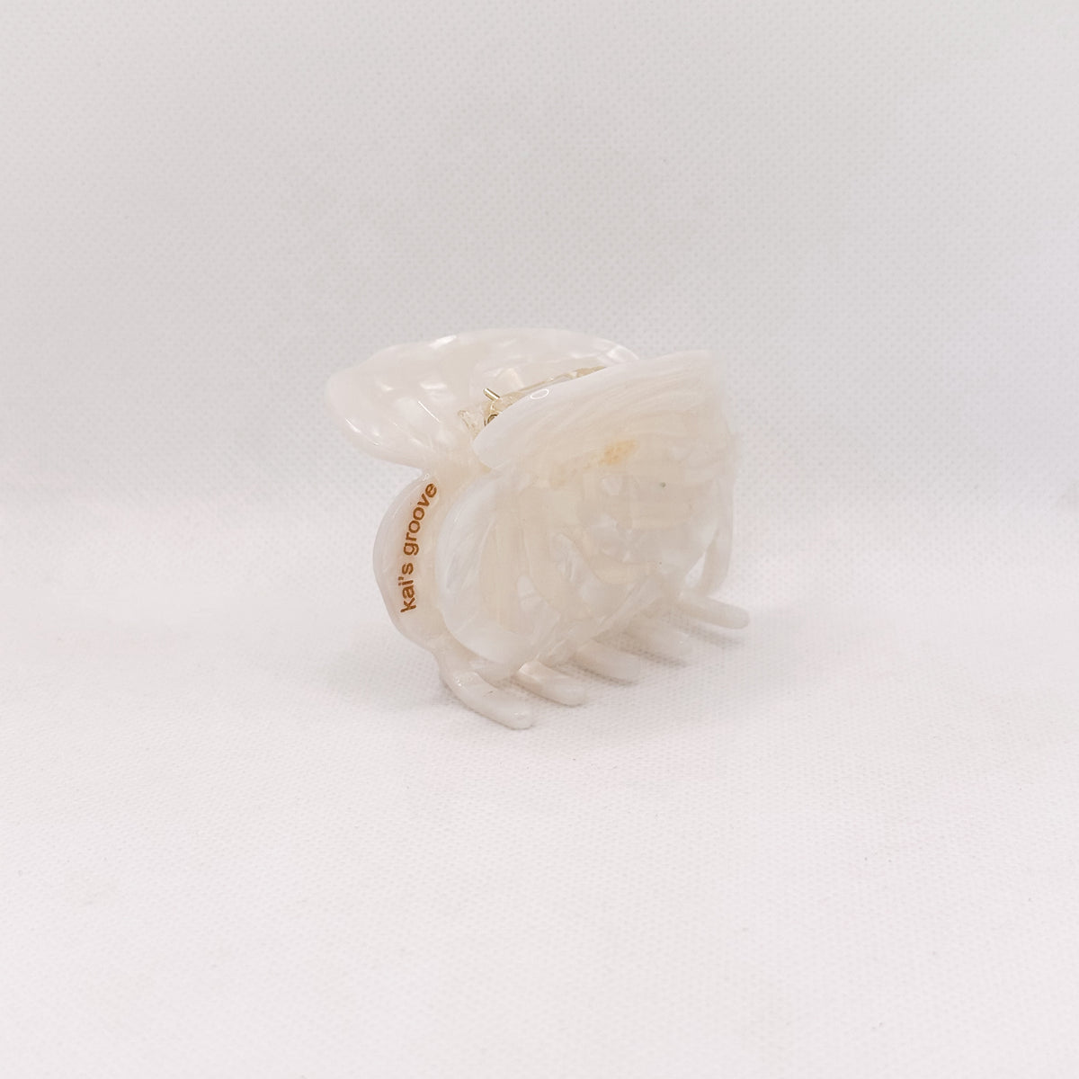 small white anthurium flower hair claw