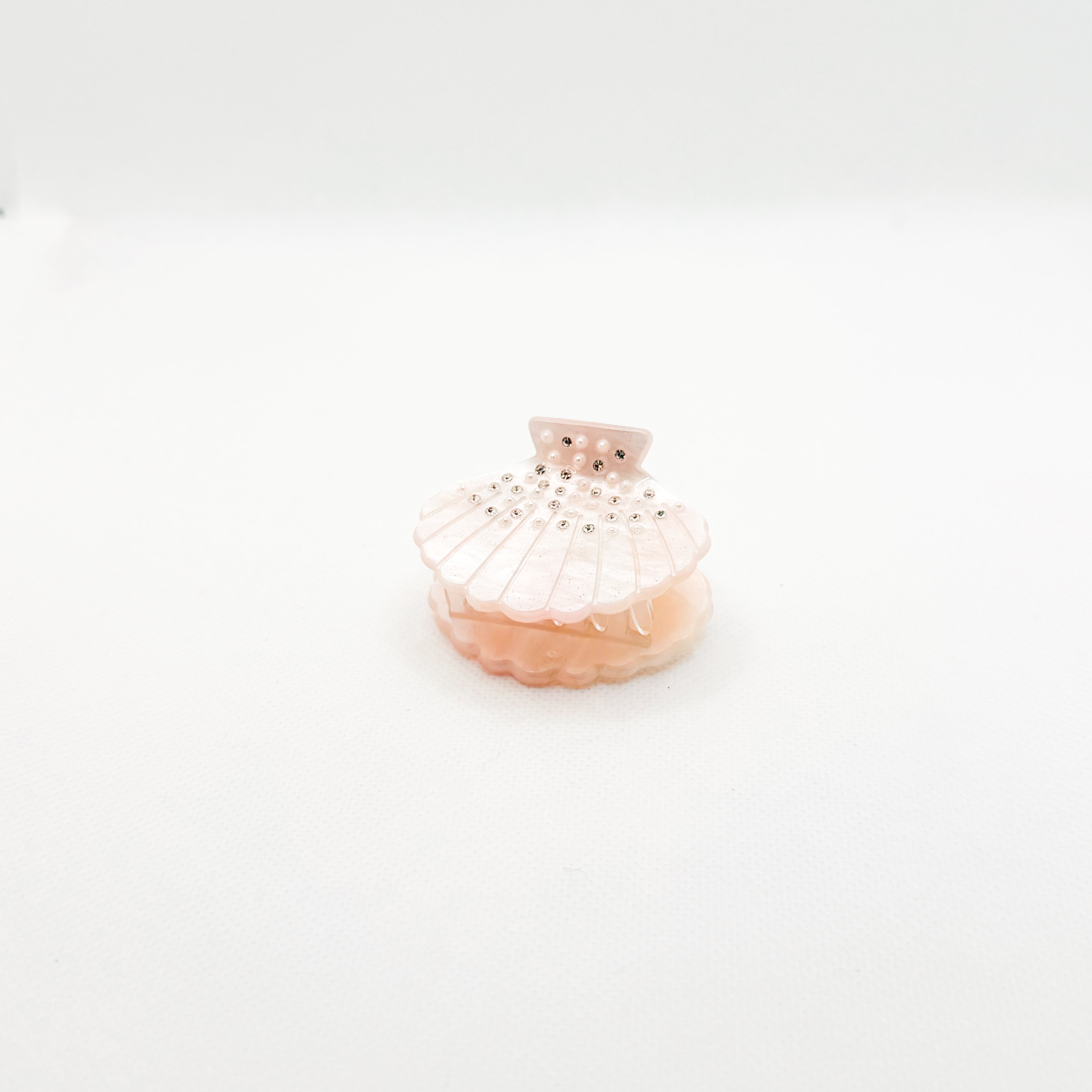midi baby pink sparkly shell hair clip