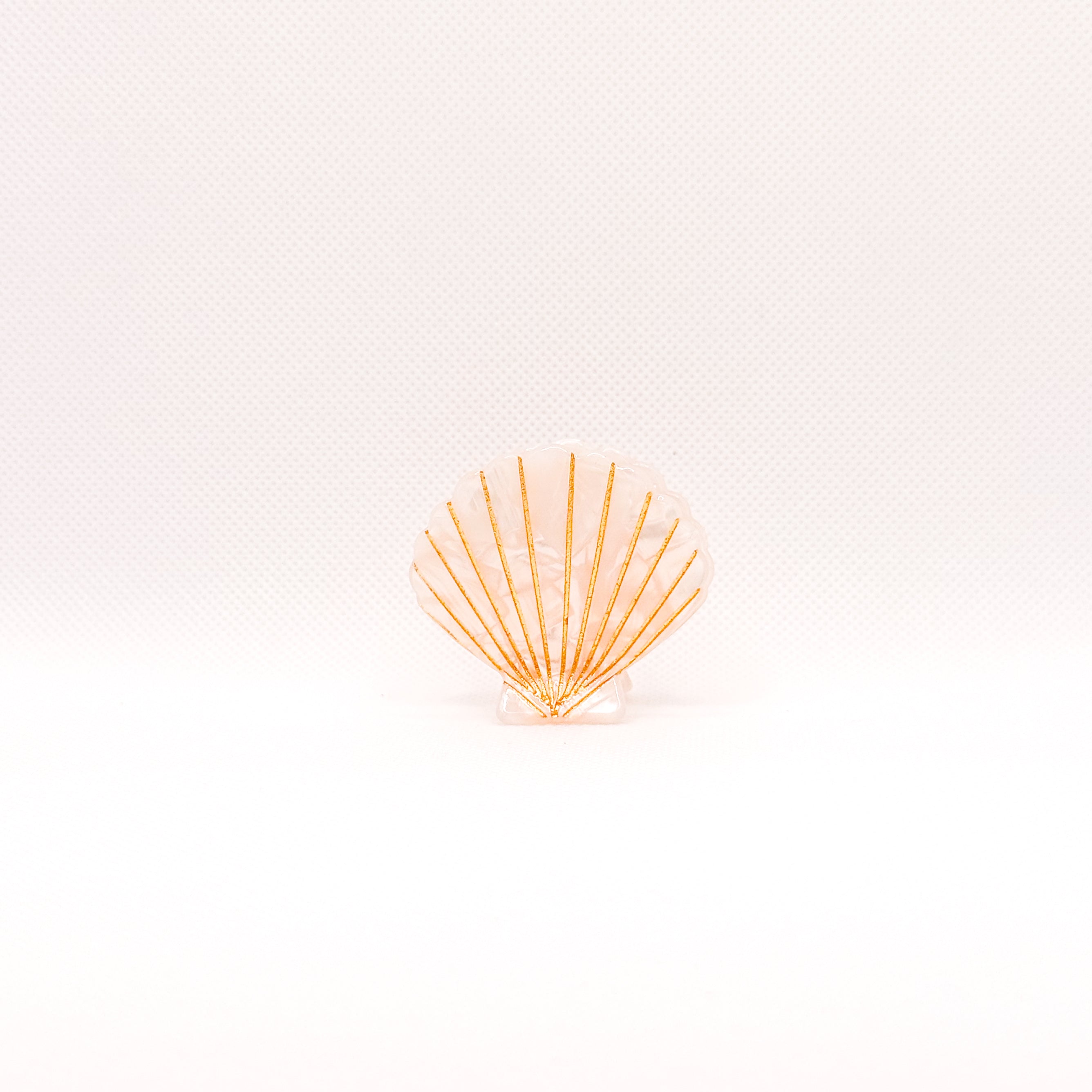 midi pearly shell hair clip