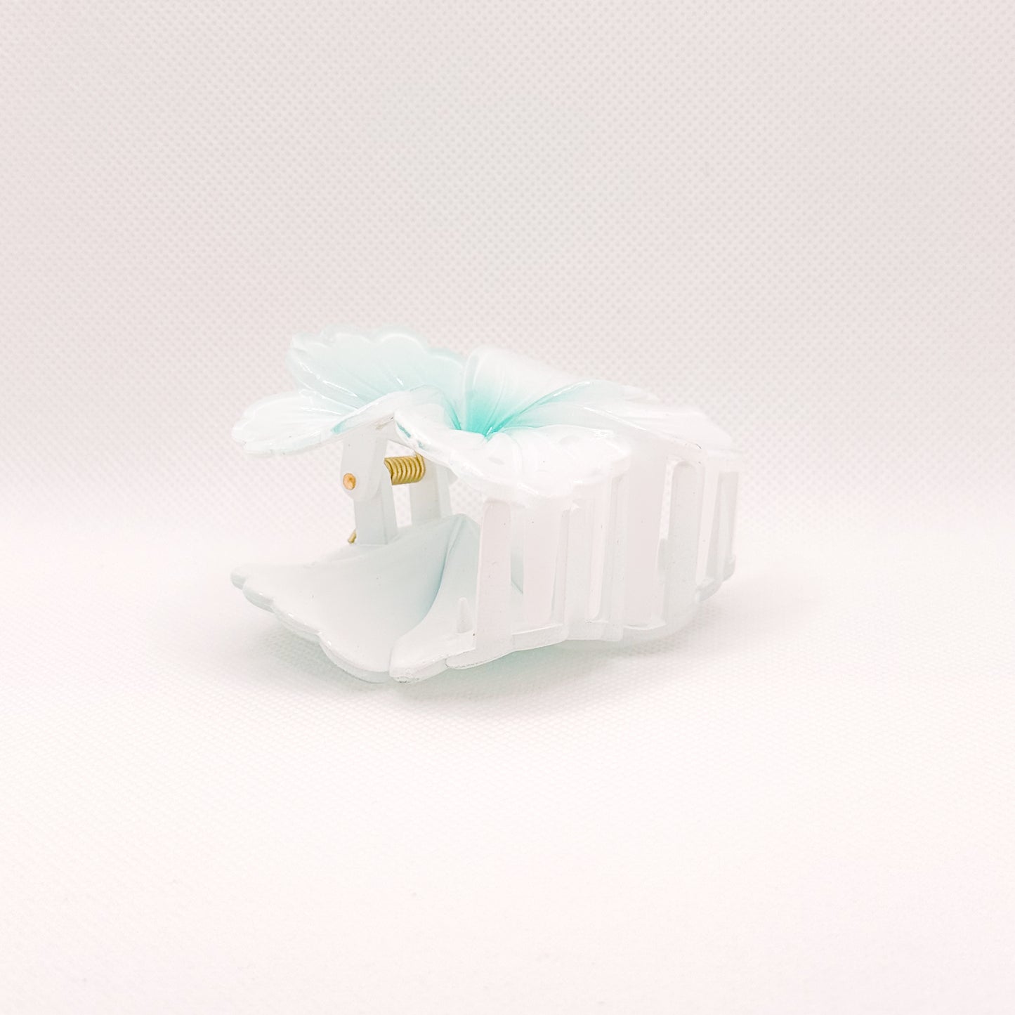 baby blue hibiscus hair clip