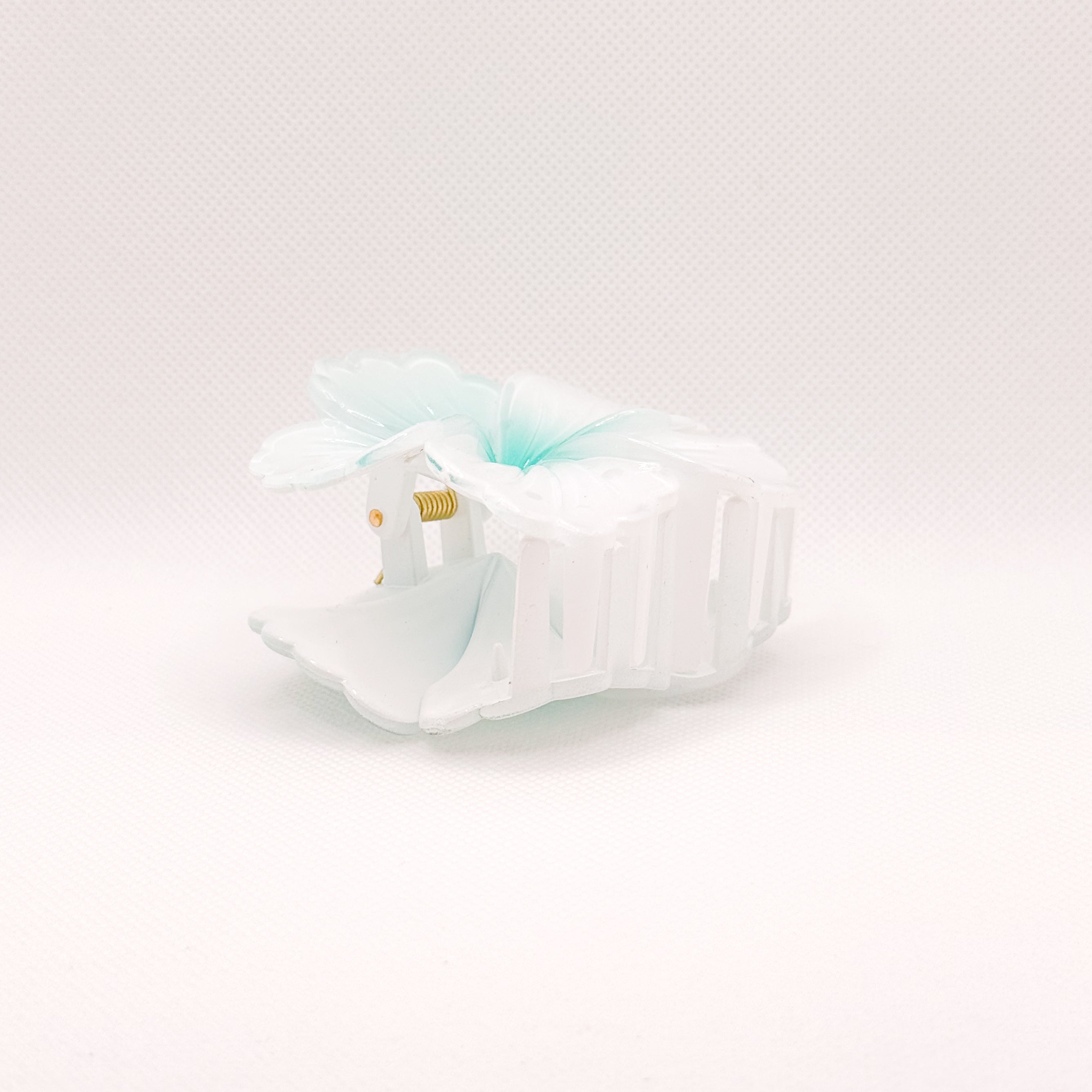baby blue hibiscus hair clip