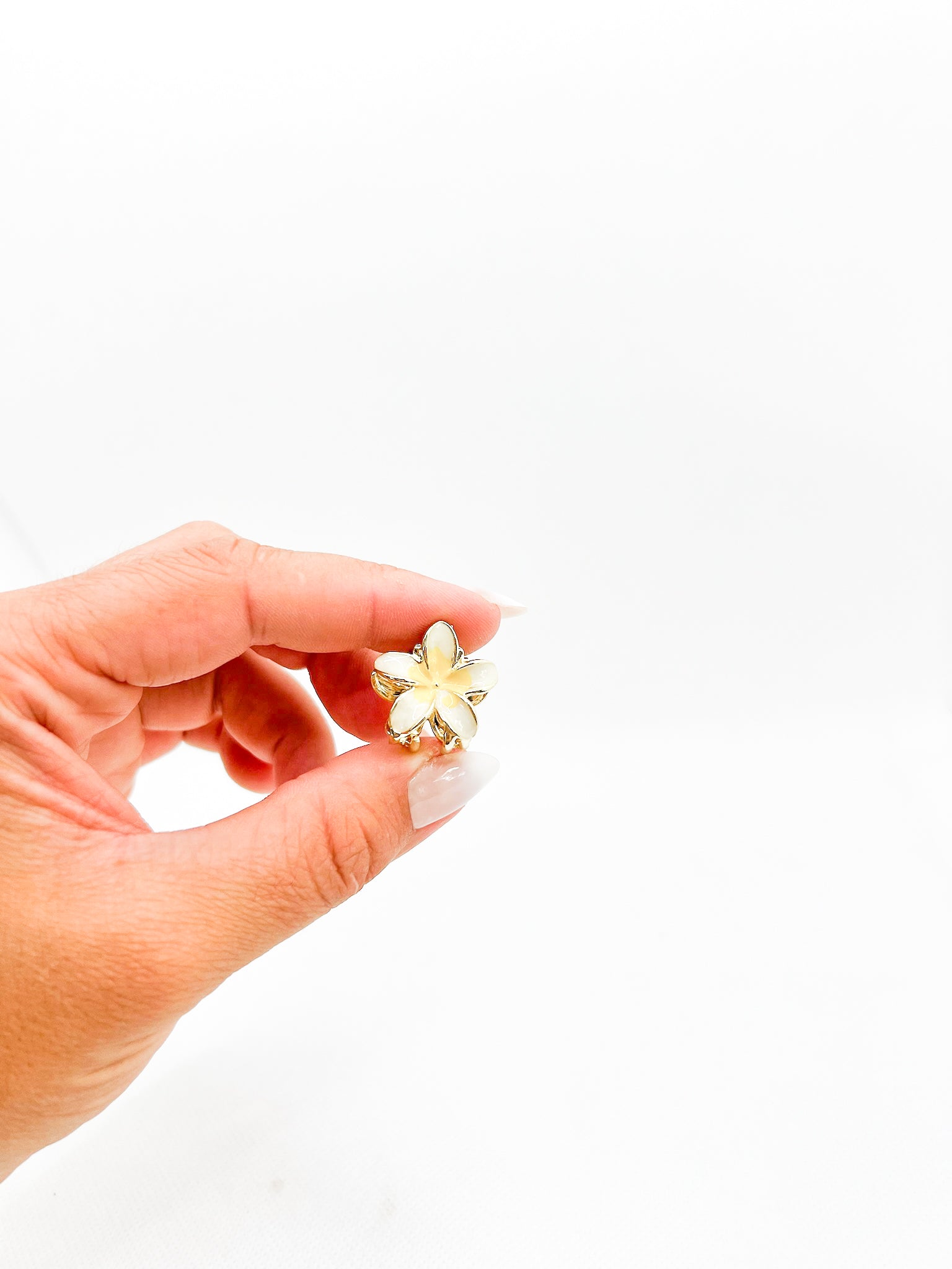 mini metal lei plumeria hair clip