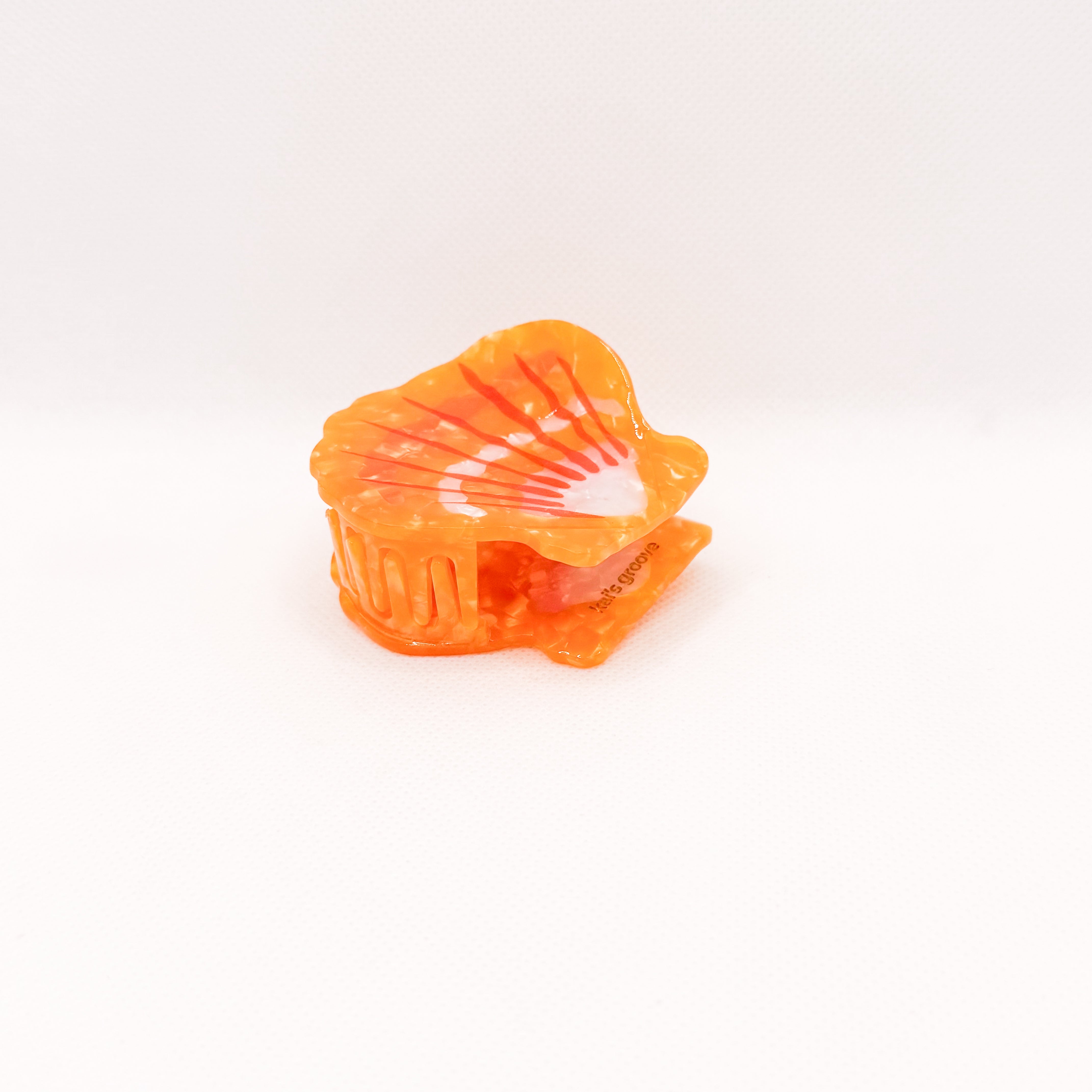 small sunrise shell hair claw