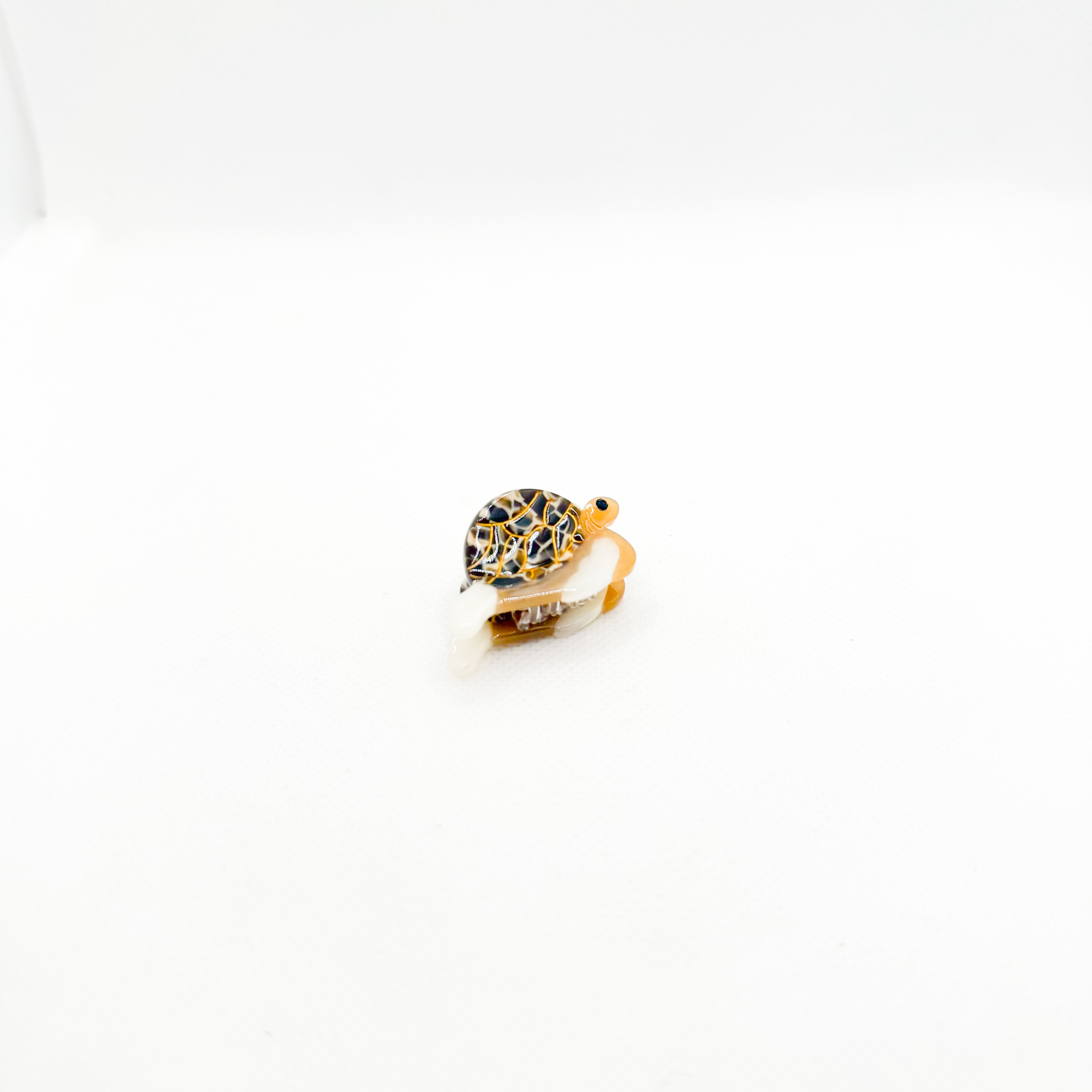mini brown “honu” sea turtle hair clip