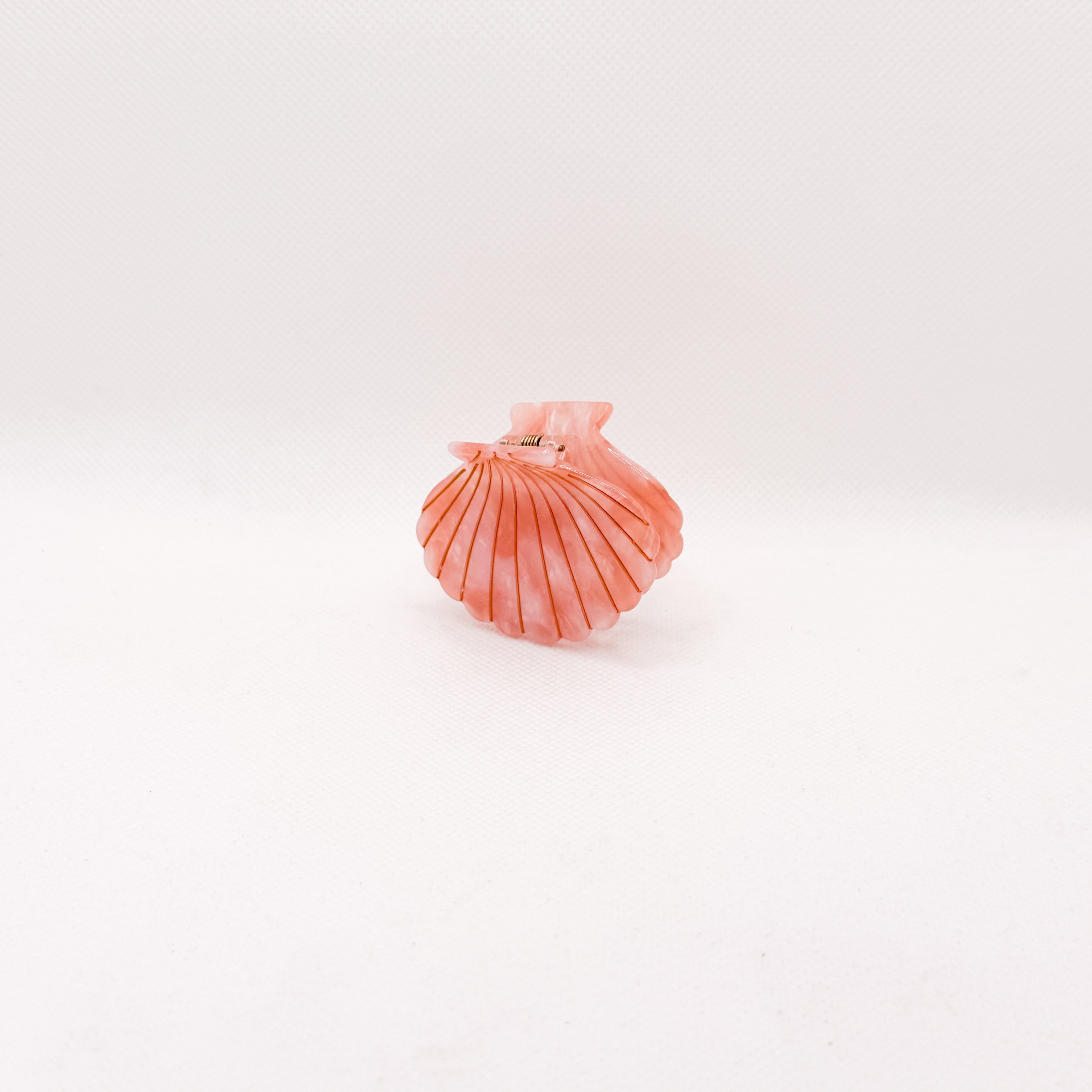 midi pink shell hair clip