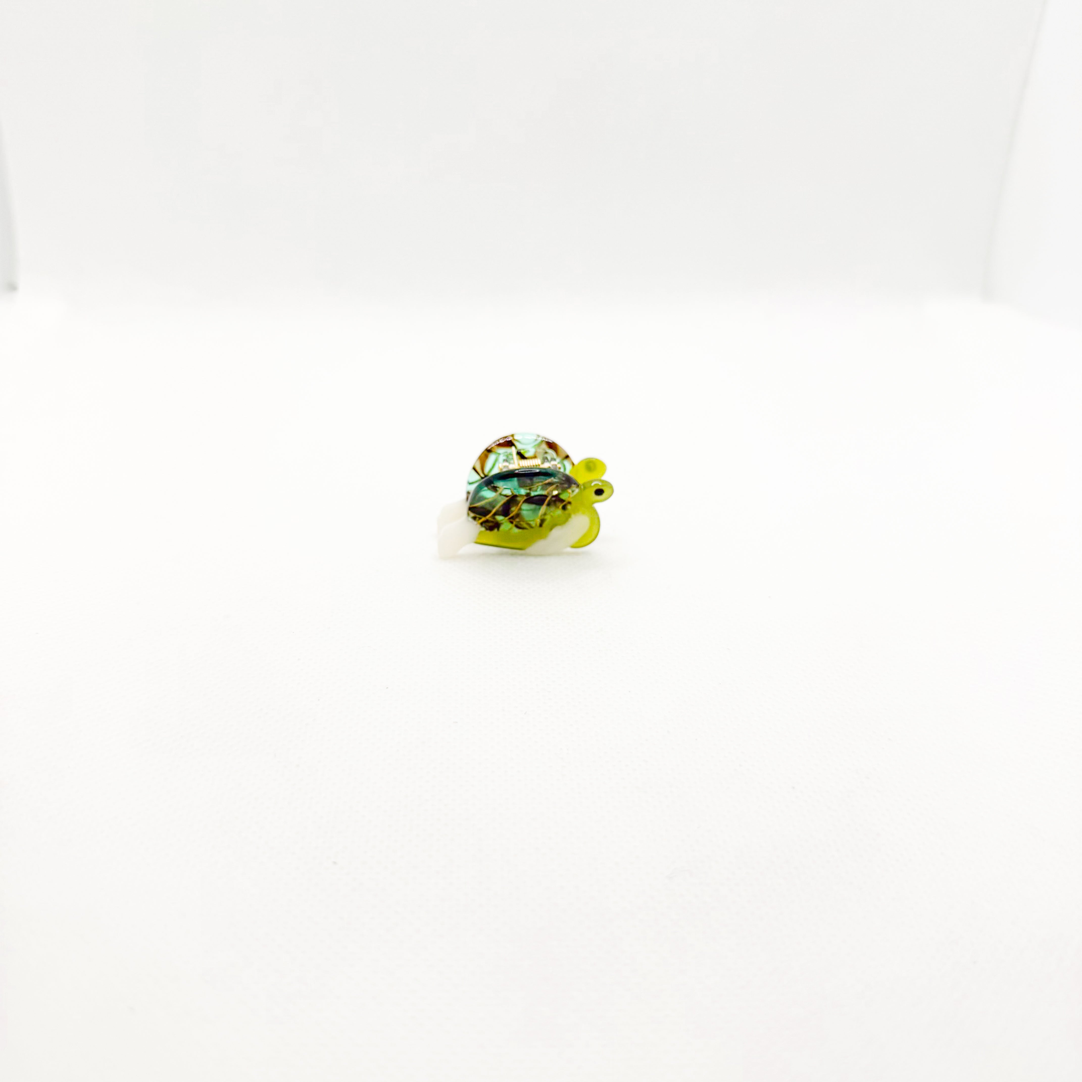 mini green “honu” sea turtle hair clip
