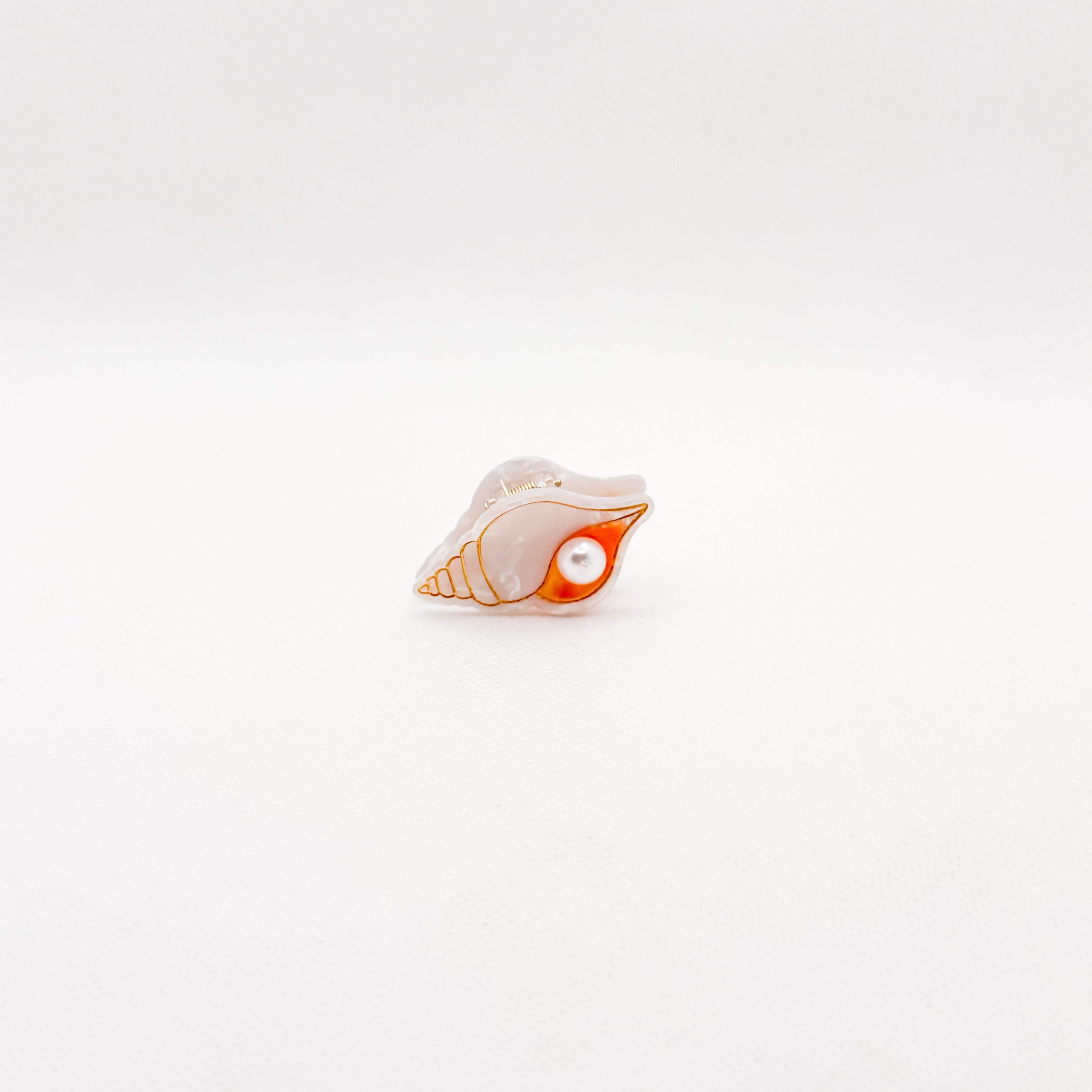 mini sea shell hair clip