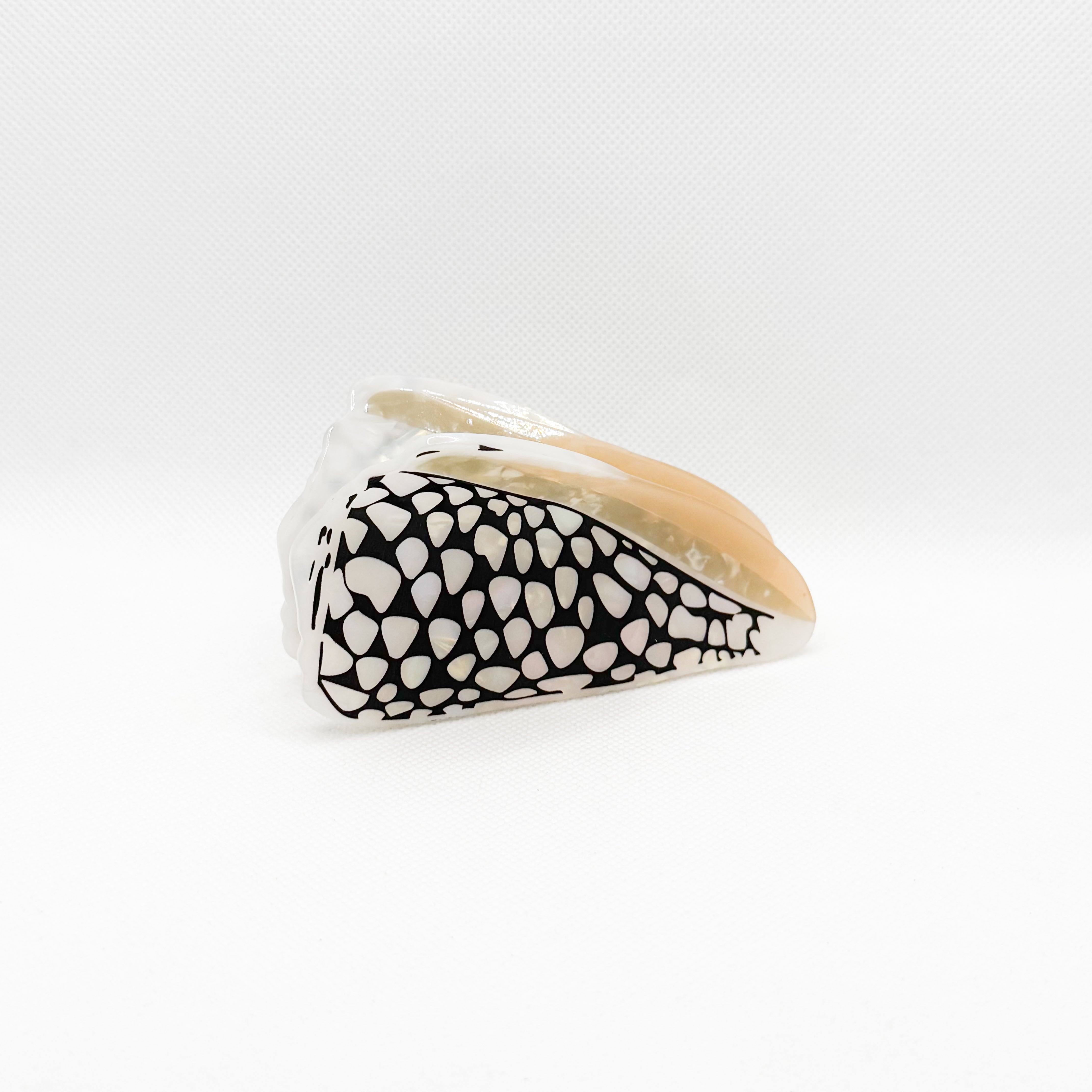 marble black cone shell hair claw