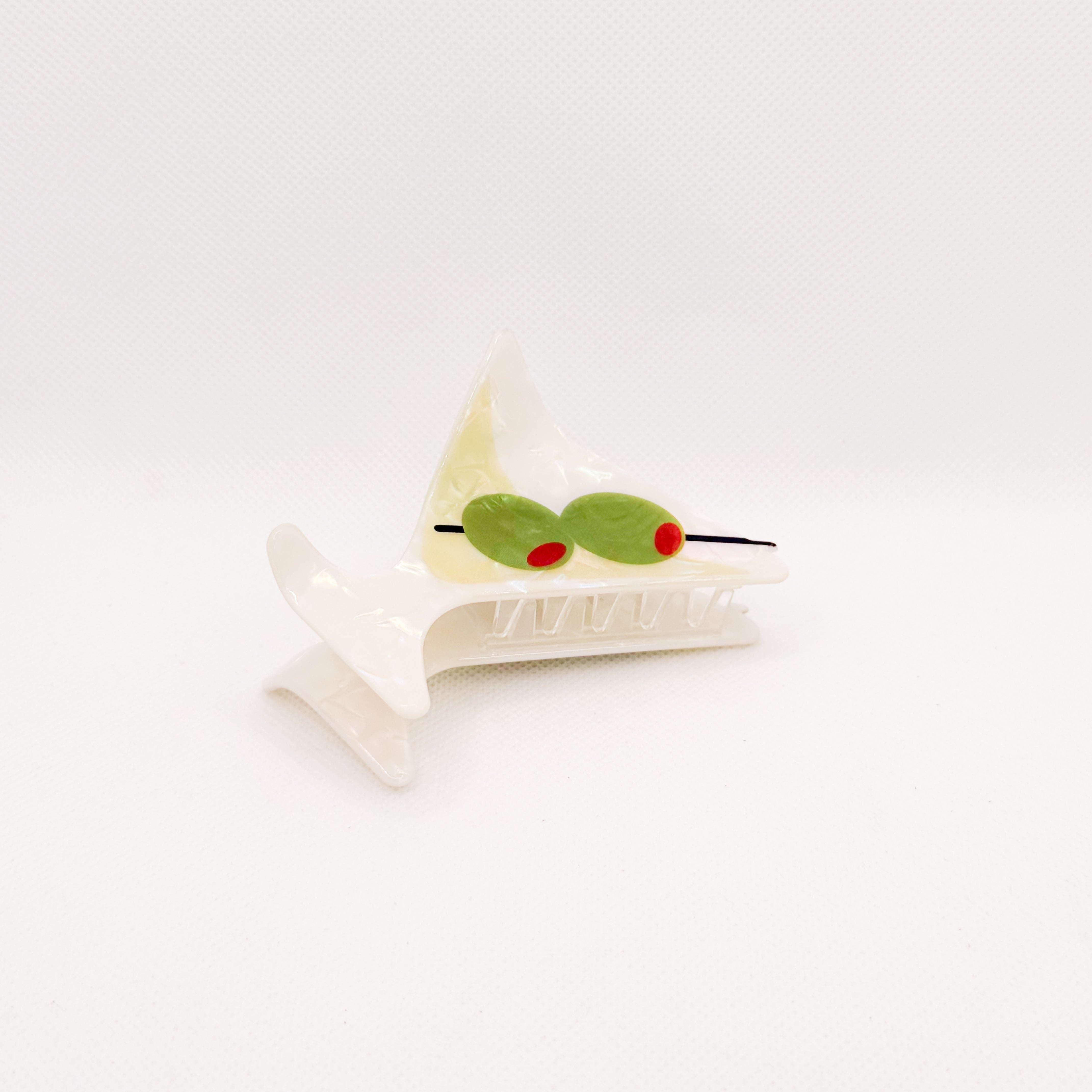 dirty martini hair claw