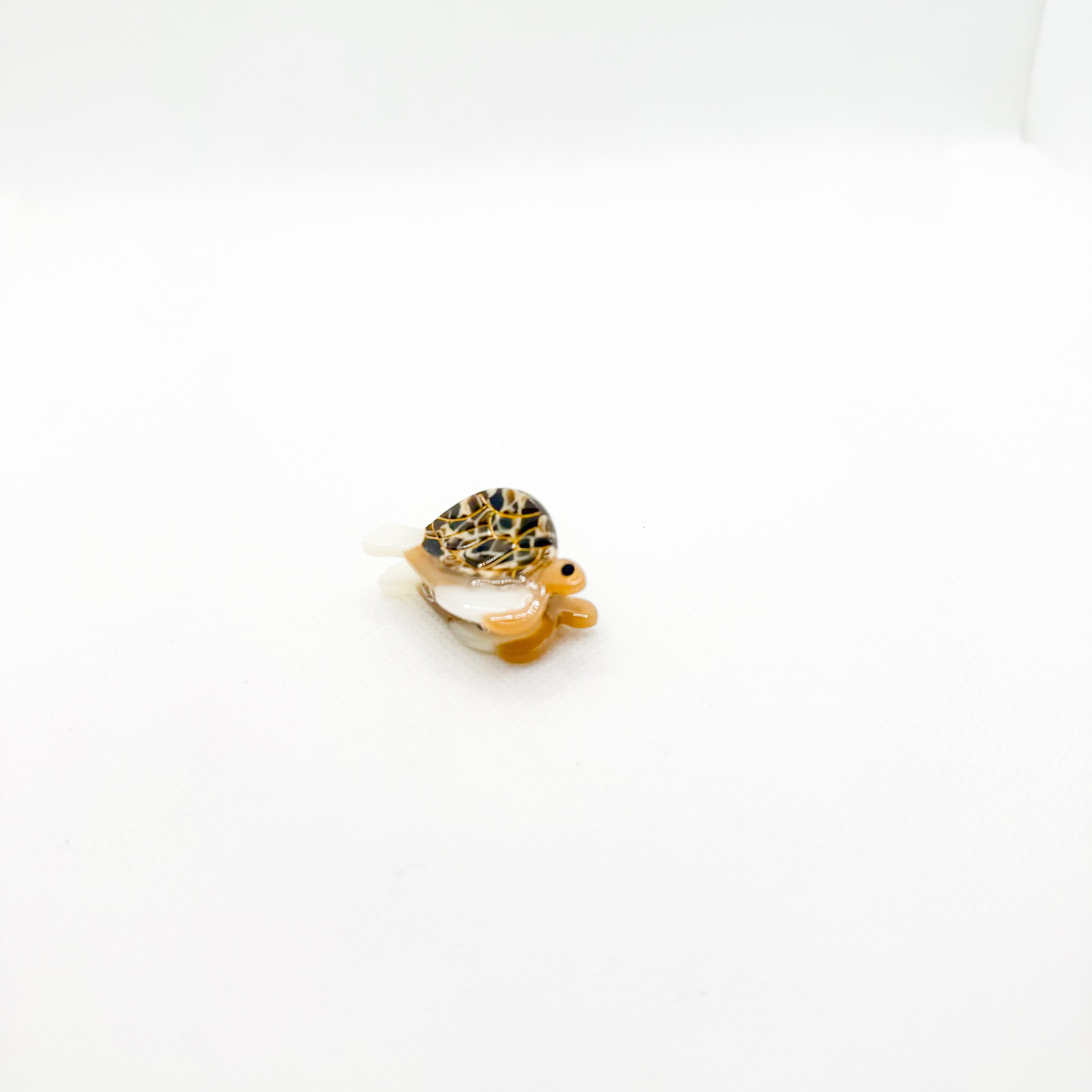 mini brown “honu” sea turtle hair clip