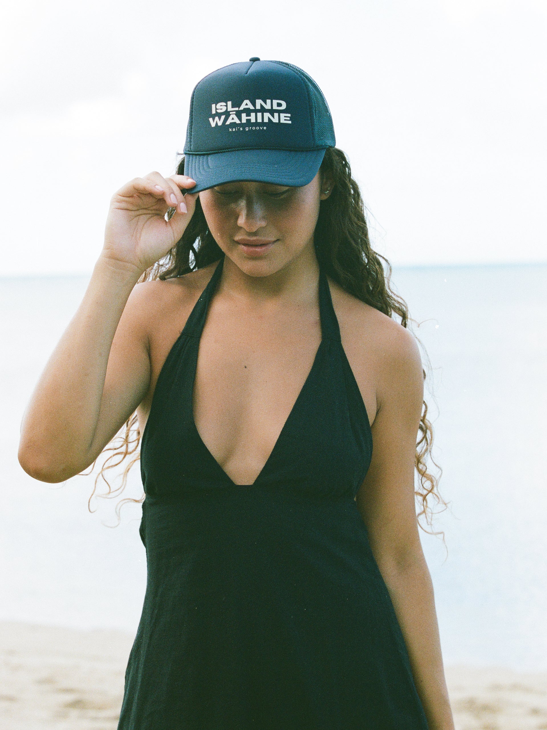 ISLAND WĀHINE ocean blue trucker hat