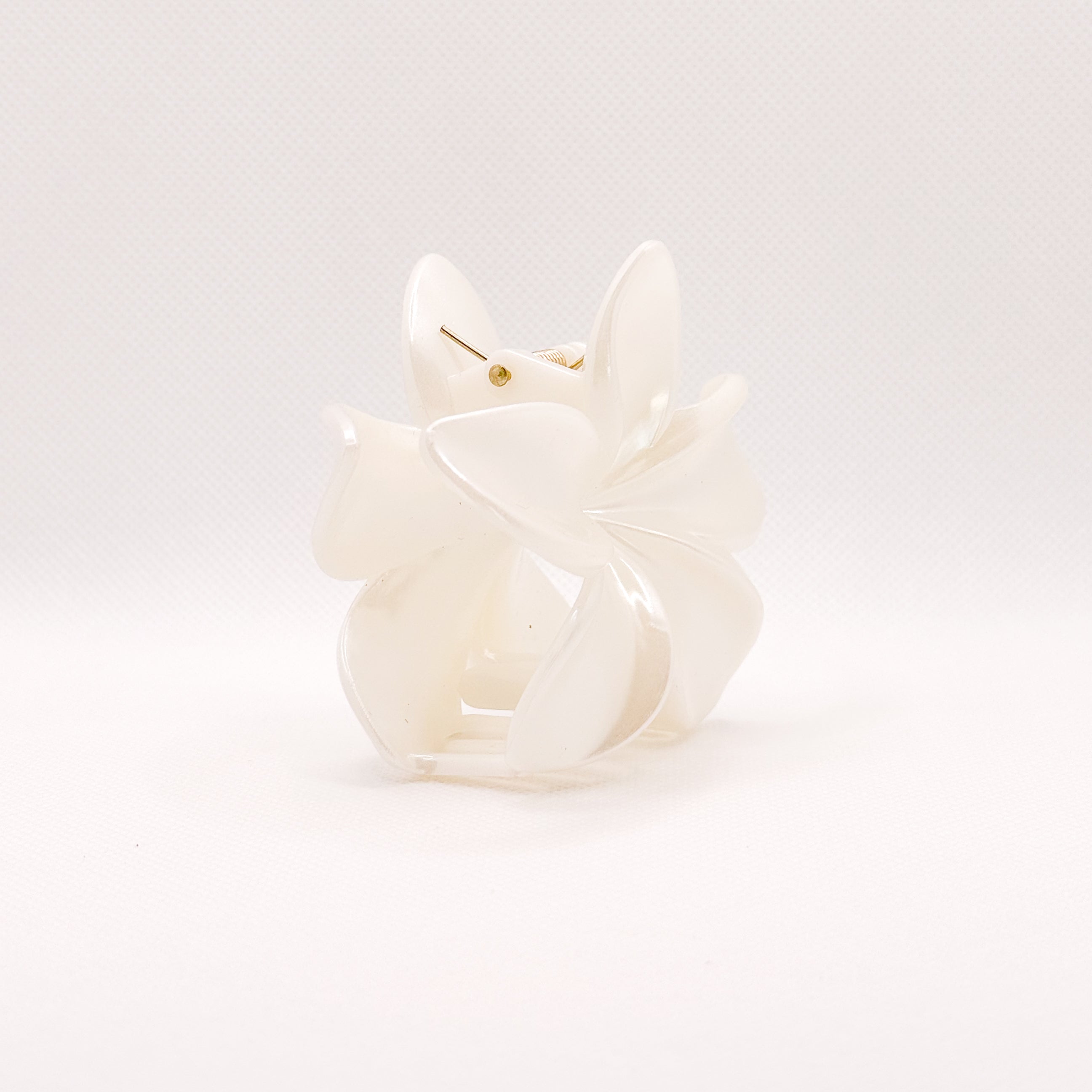 pearly plumeria hair clip