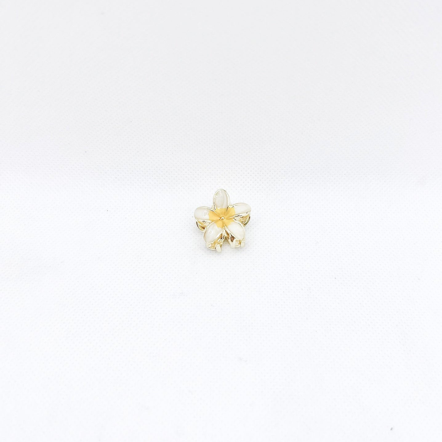 mini metal lei plumeria hair clip