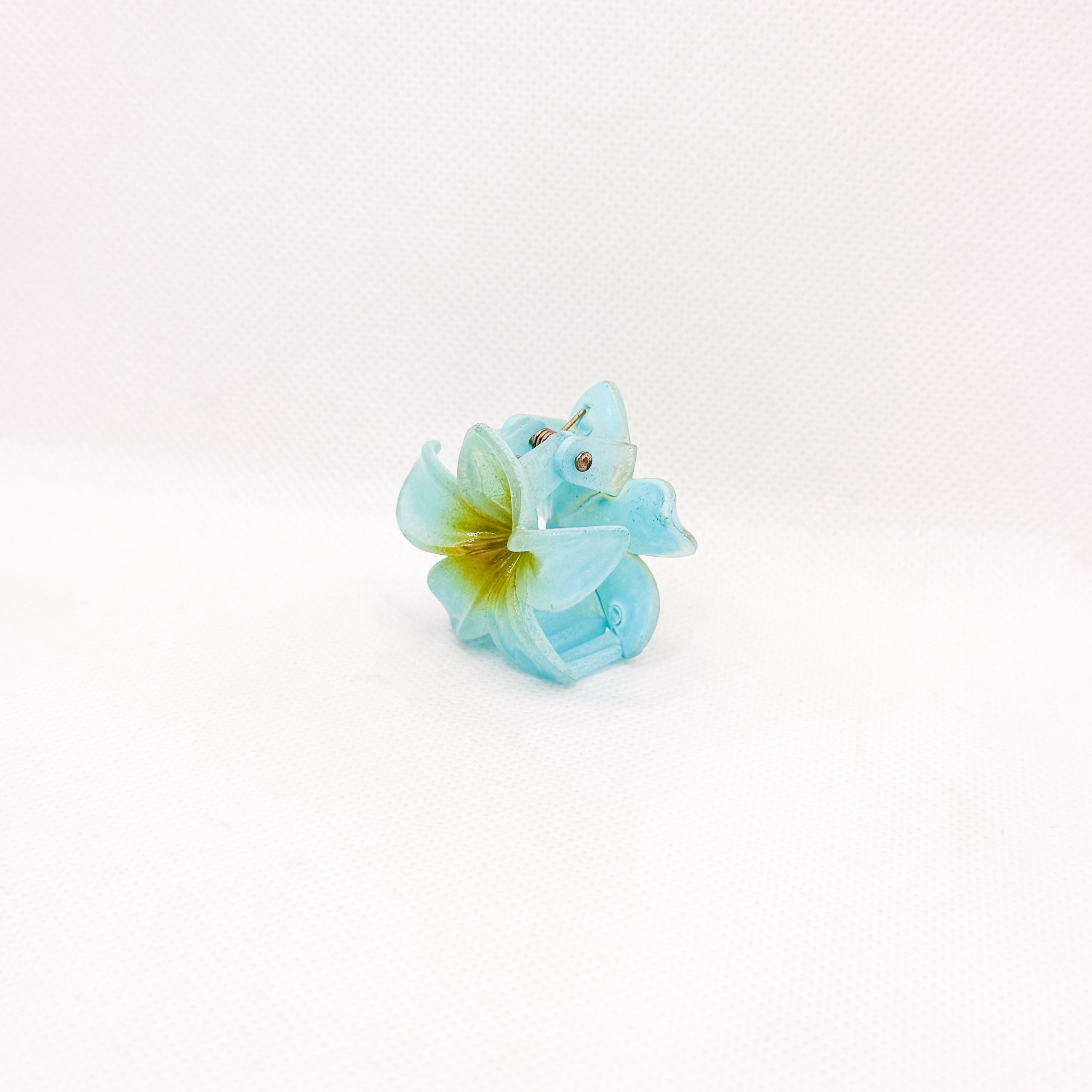 midi blue plumeria hair claw
