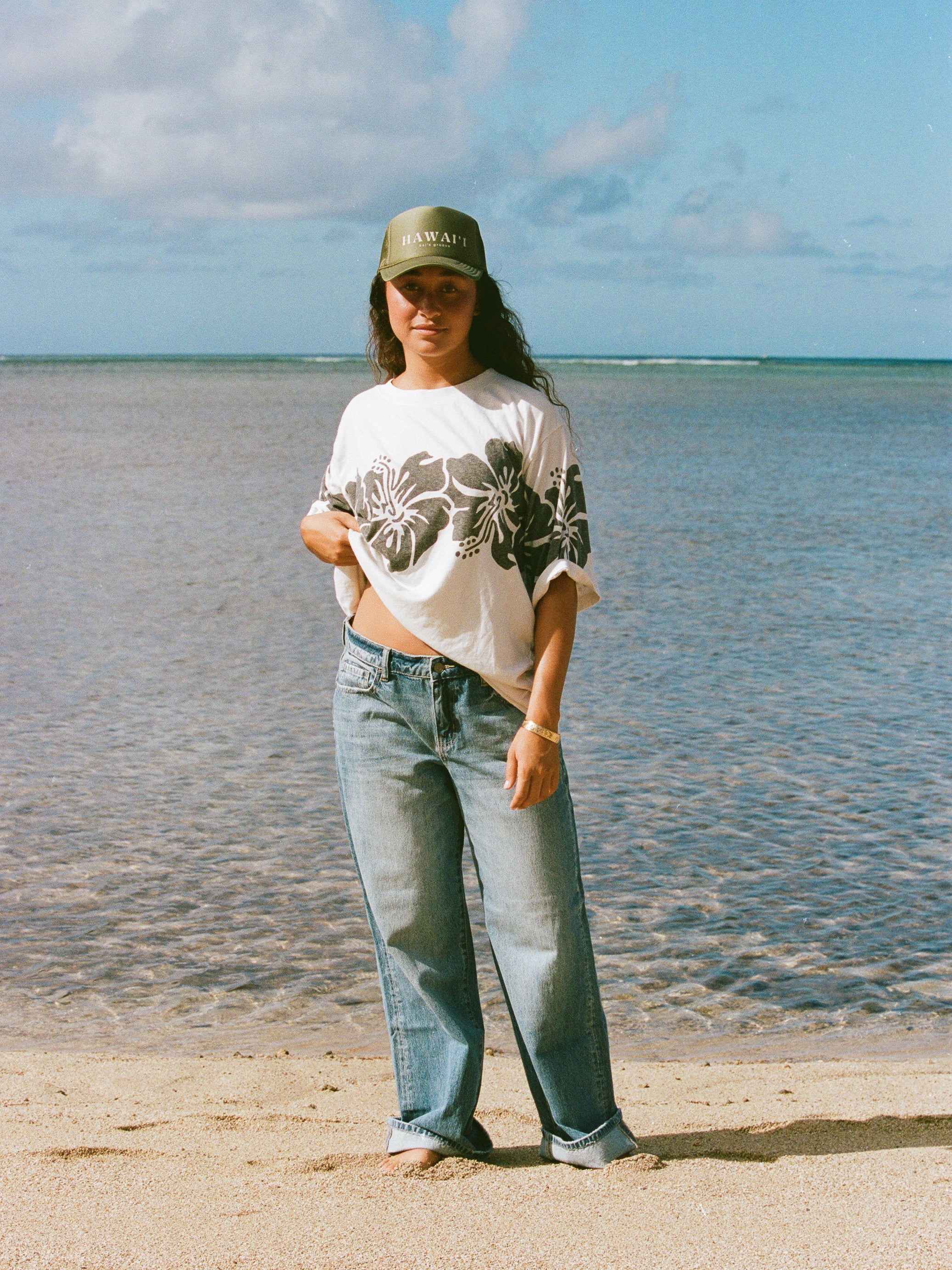 HAWAI’I green trucker hat