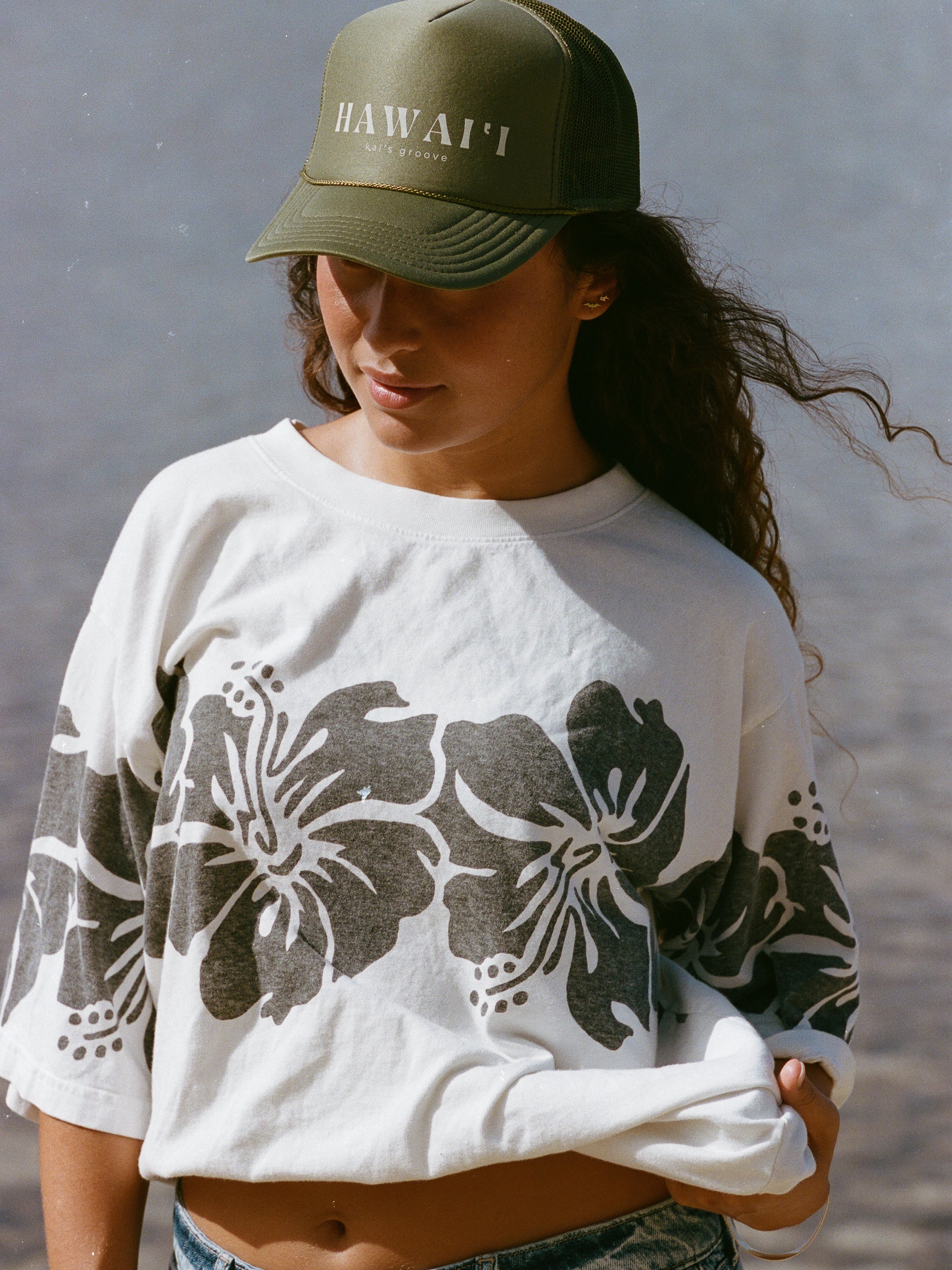 HAWAI’I green trucker hat