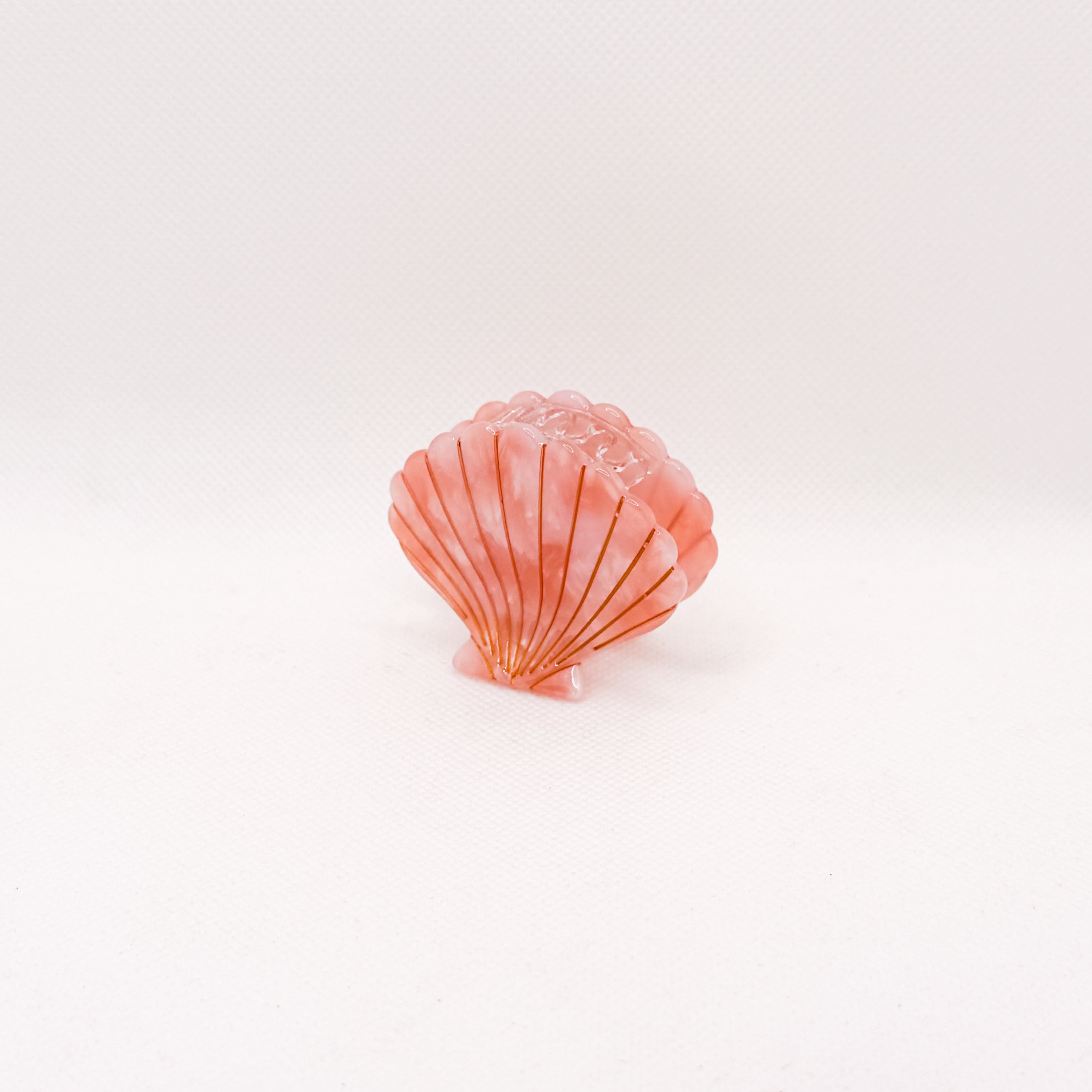 midi pink shell hair clip