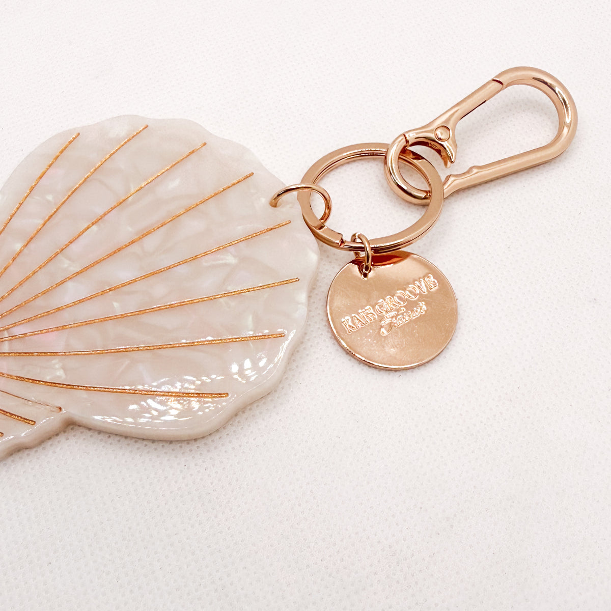 mother of pearl shell keychain