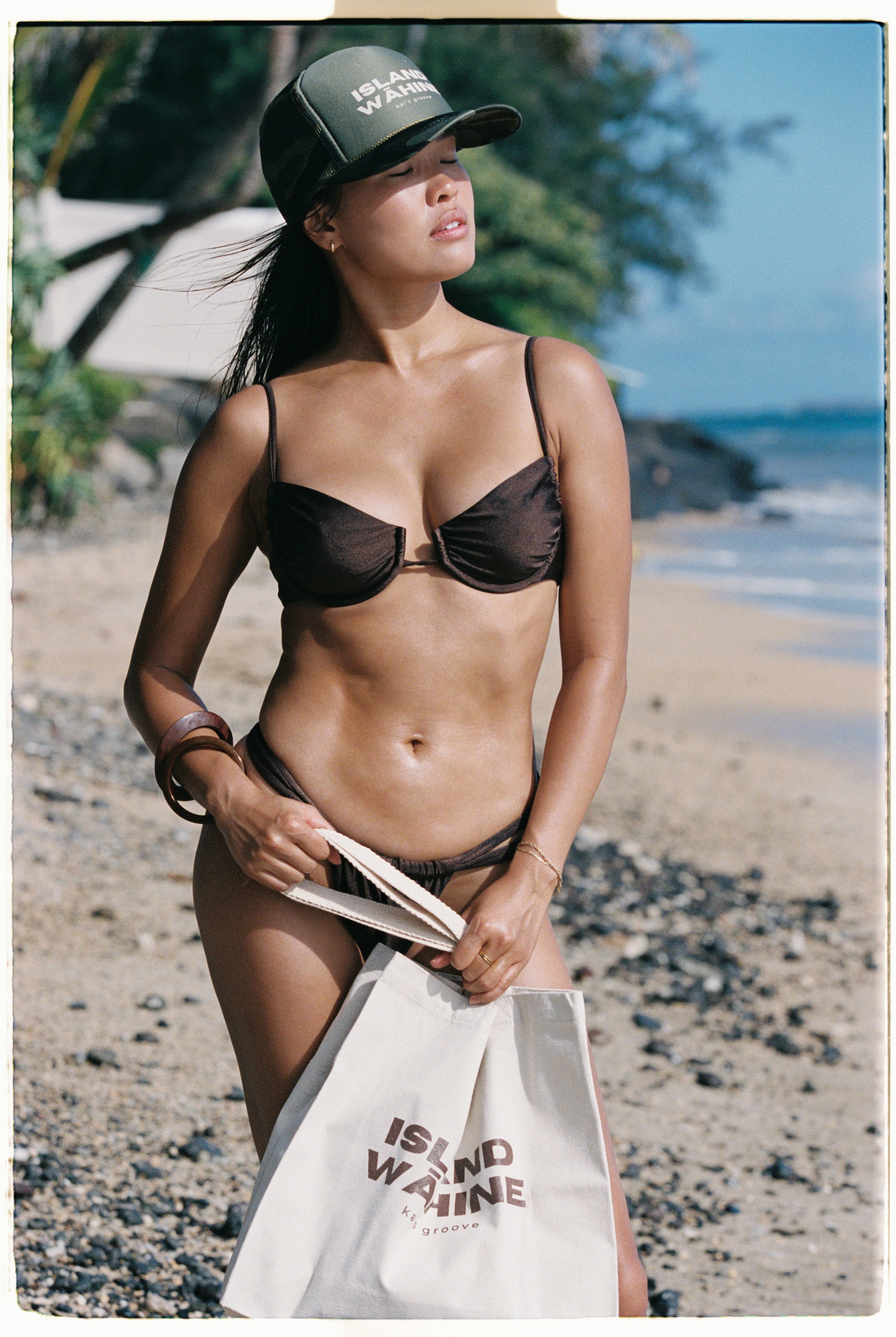 ISLAND WĀHINE (brown) tote bag