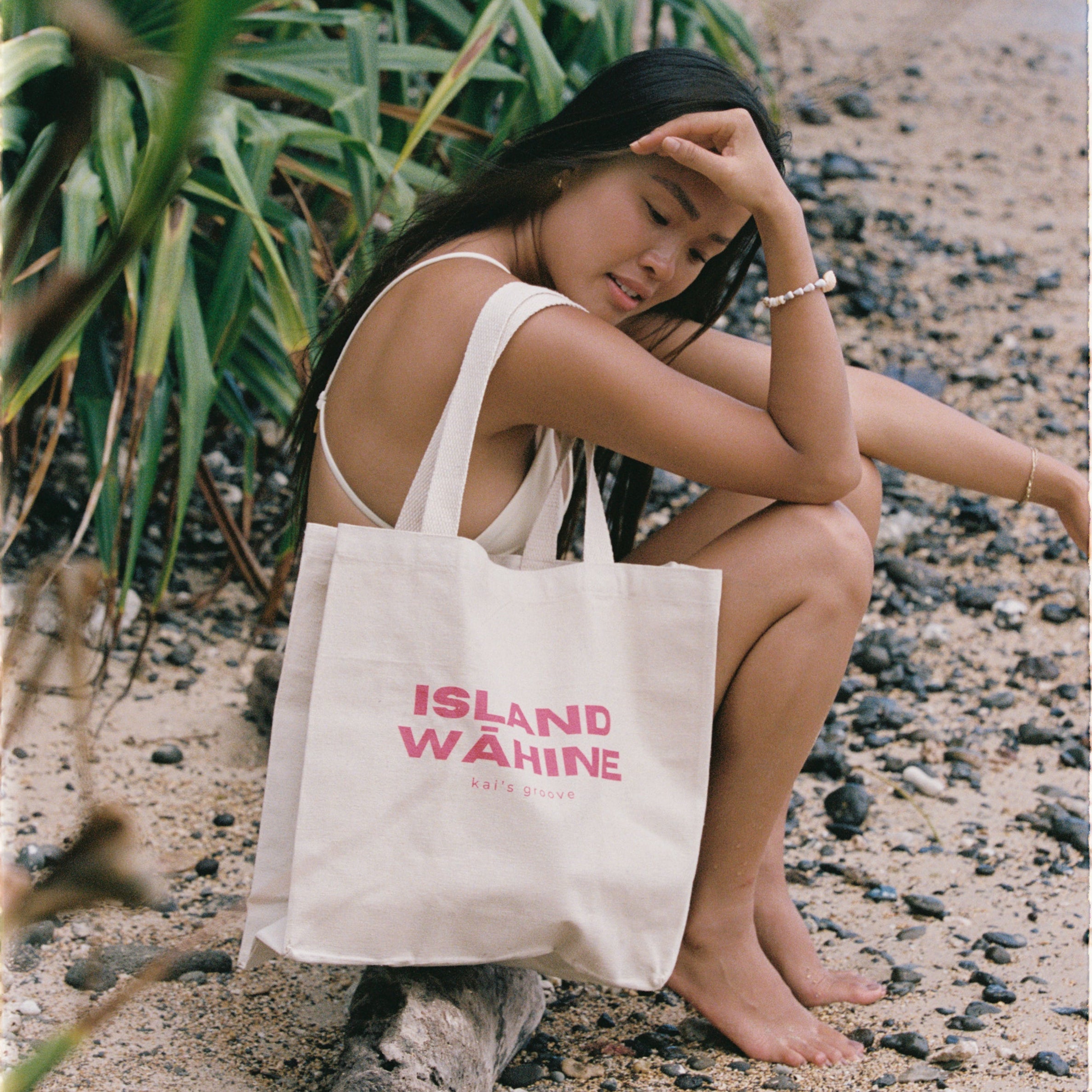 ISLAND WĀHINE (pink) tote bag