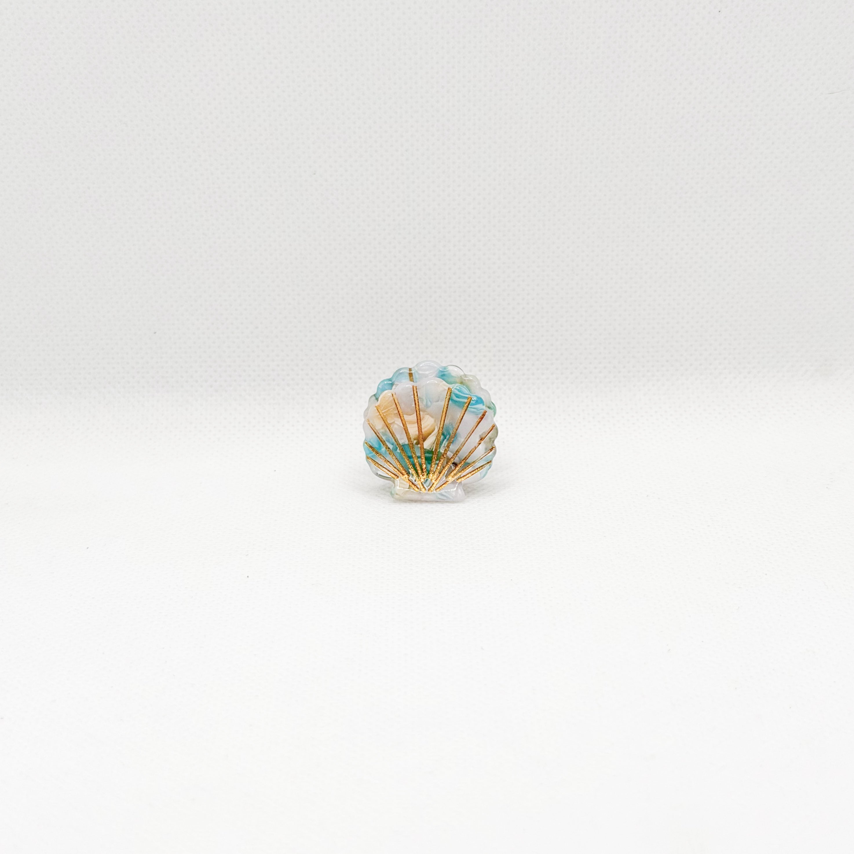 mini blue shell hair clip