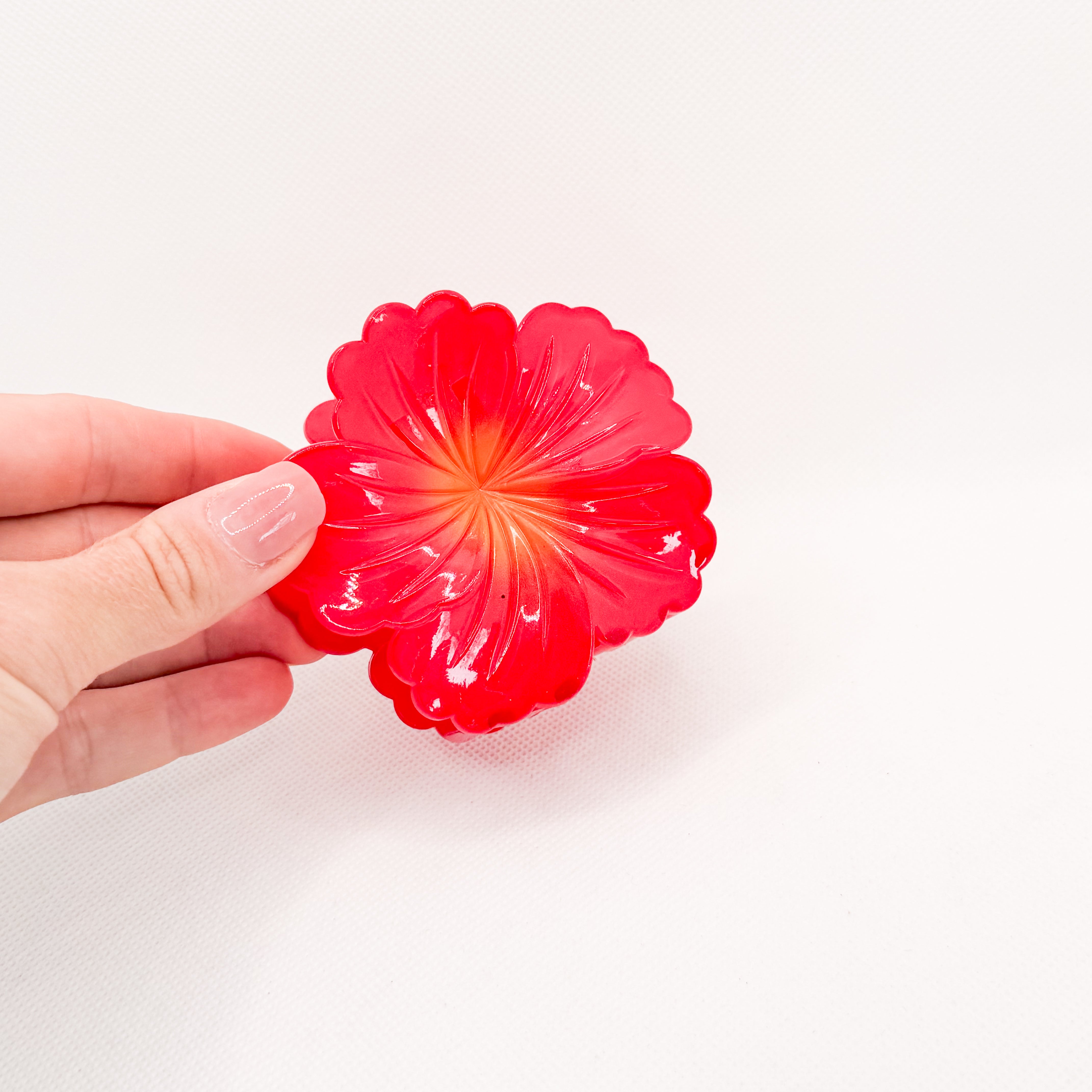 red hibiscus hair claw