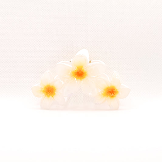 lei triple plumeria hair clip