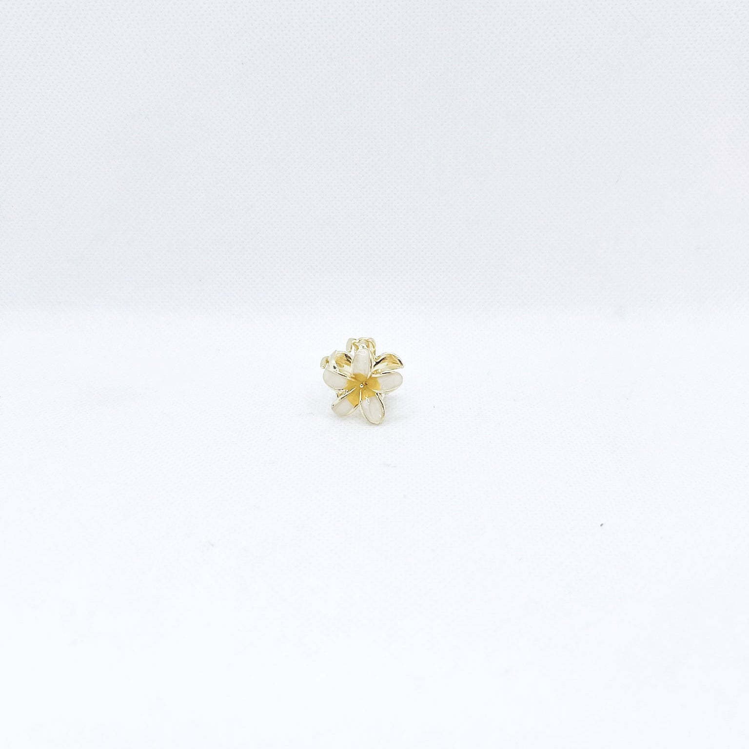 mini metal lei plumeria hair clip