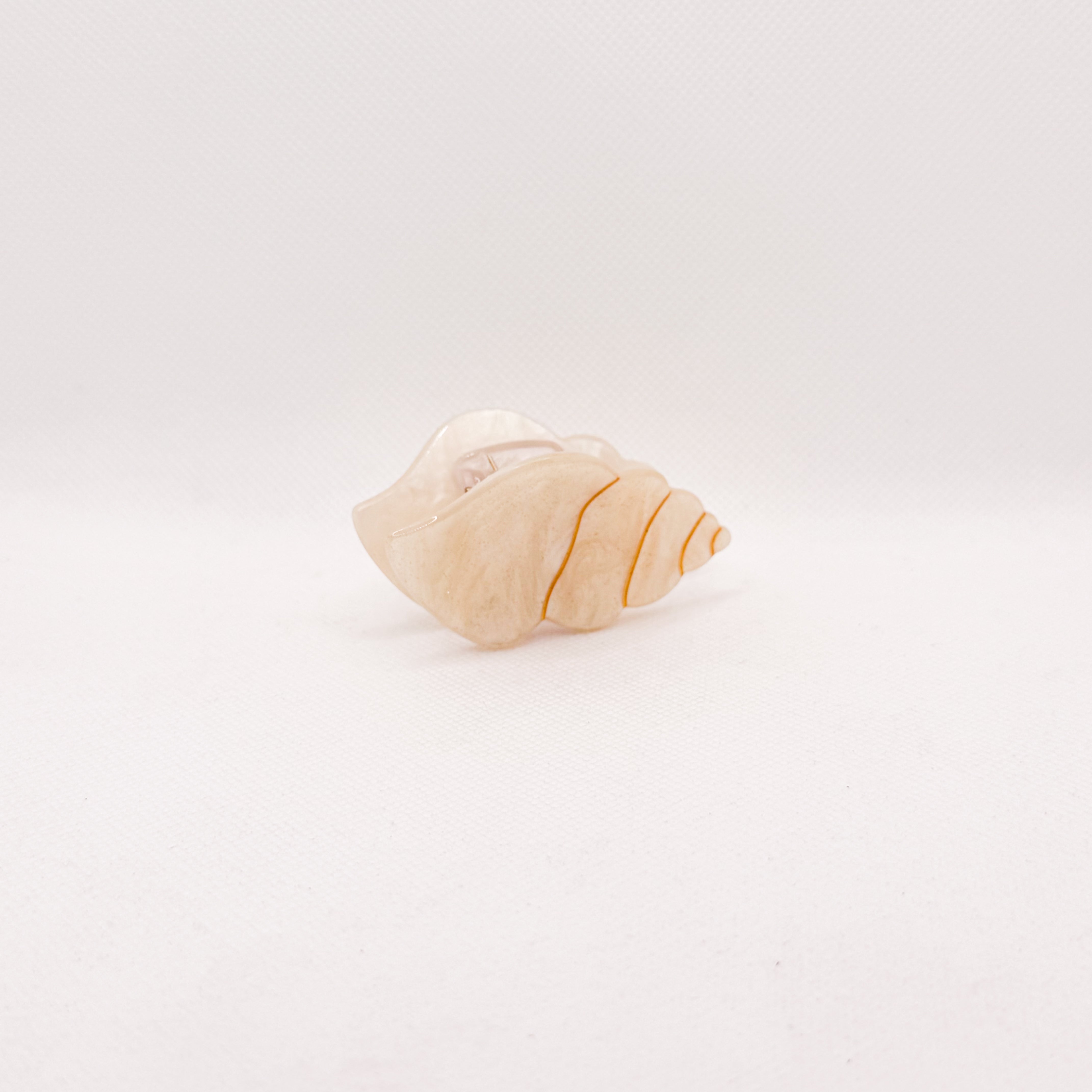 midi white sea shell hair clip
