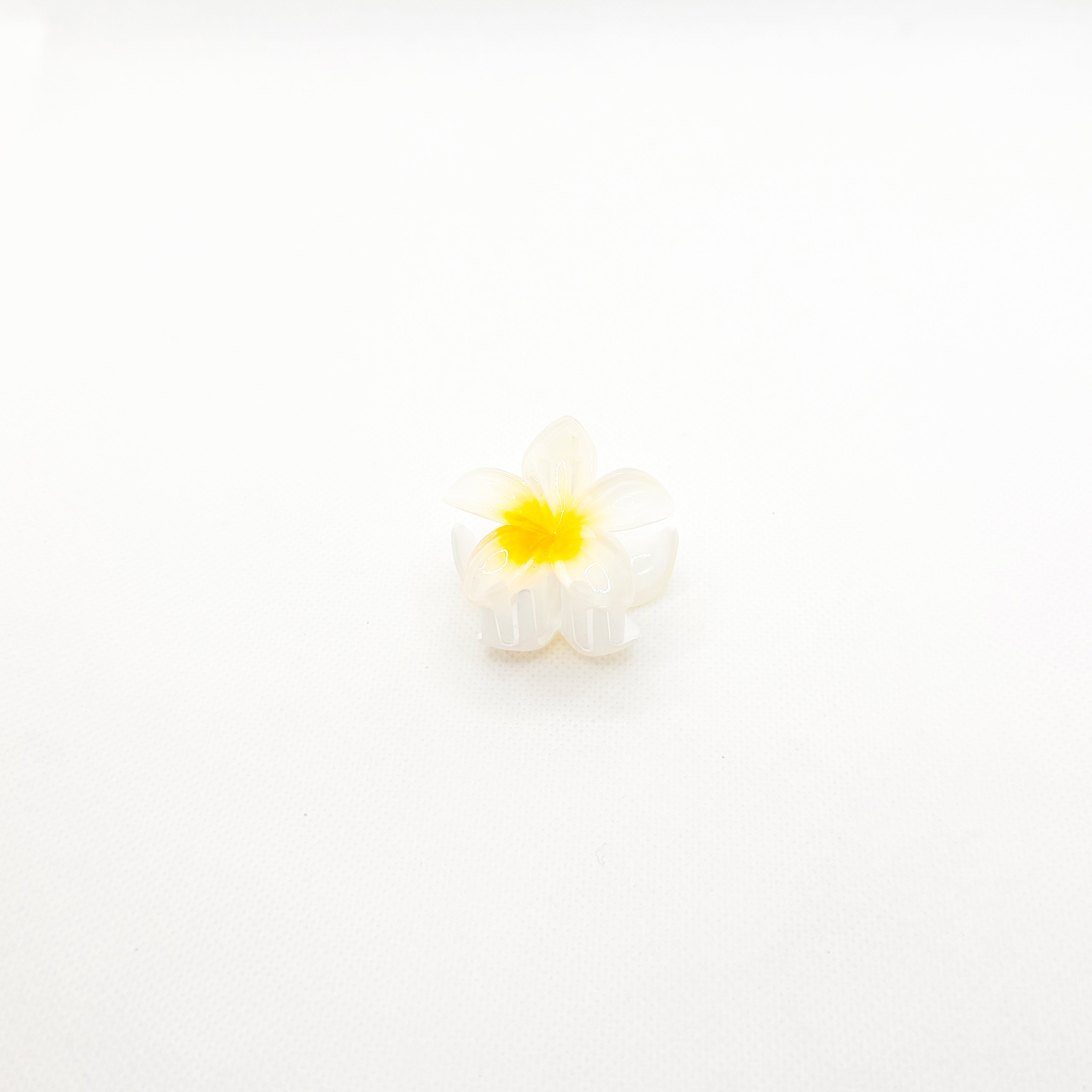 midi lei plumeria hair clip