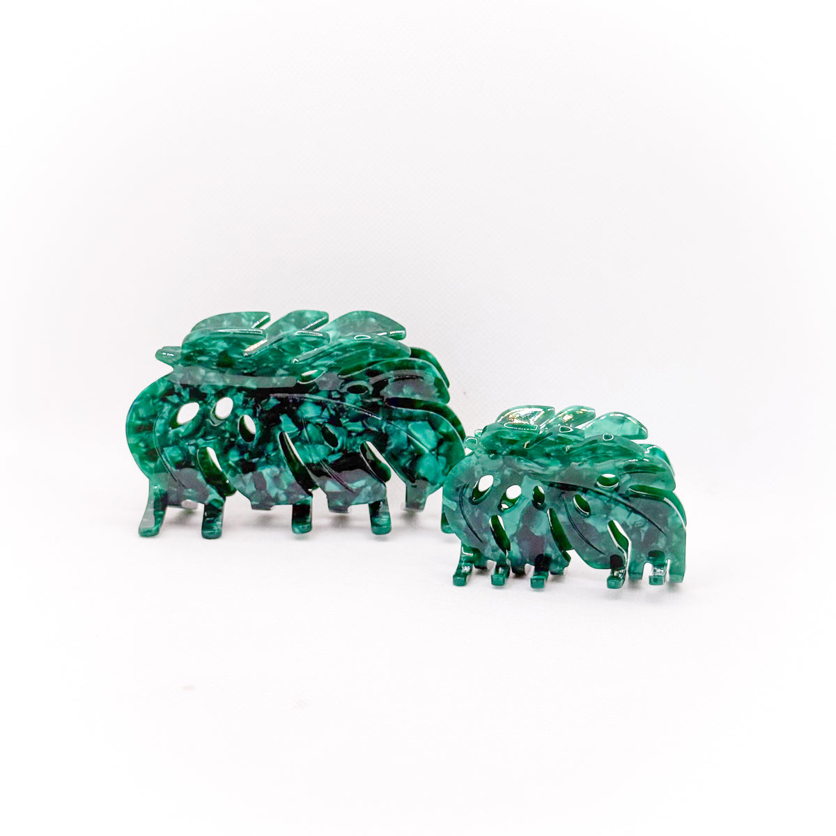 small green monstera hair claw