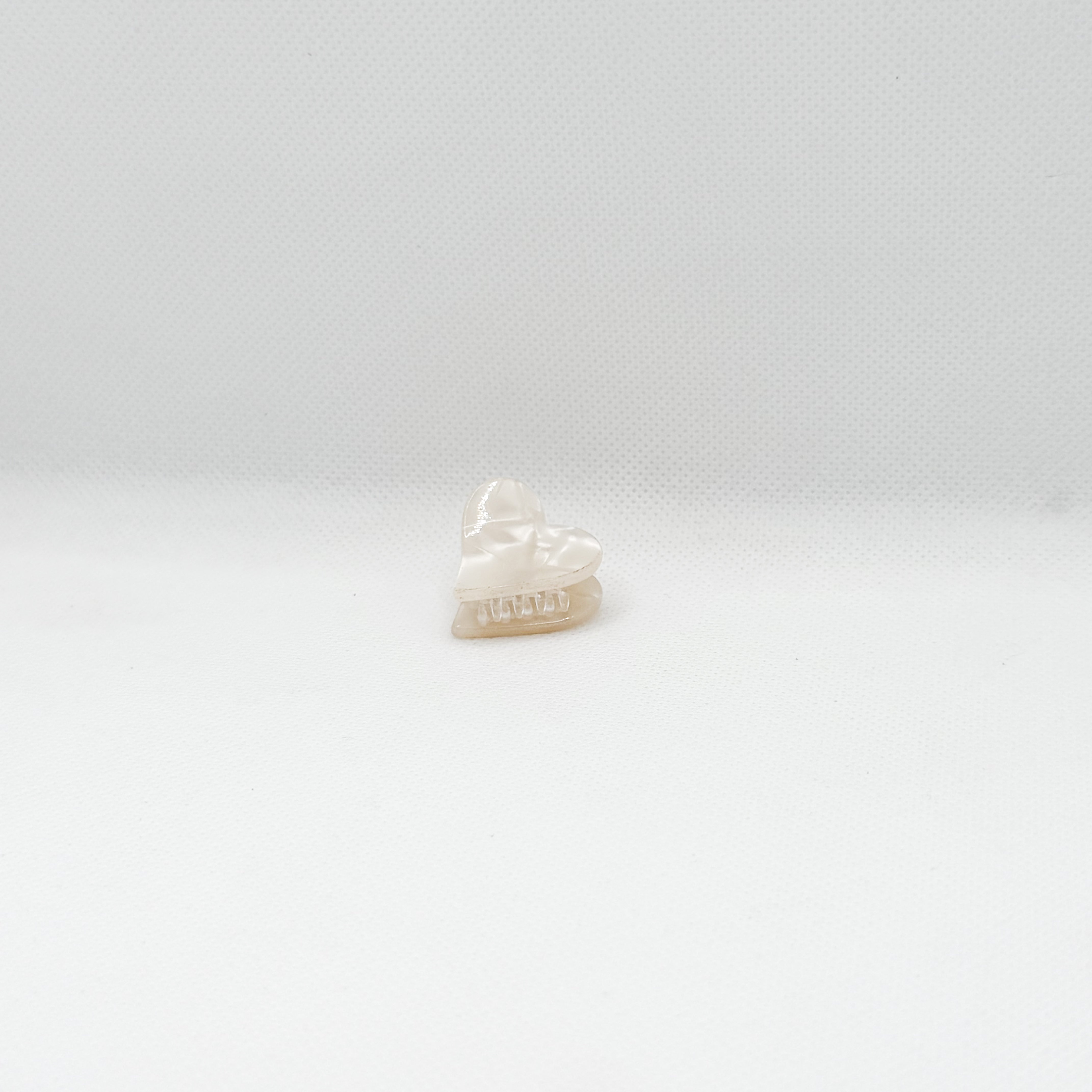mini white heart hair clip