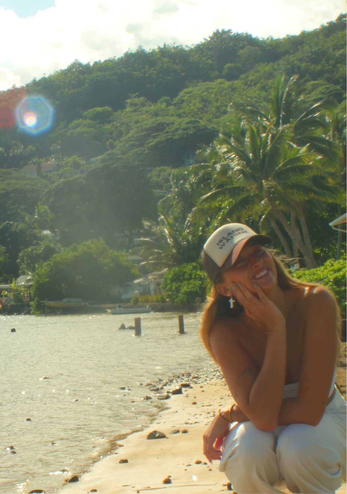 ISLAND WĀHINE brown/khaki trucker hat