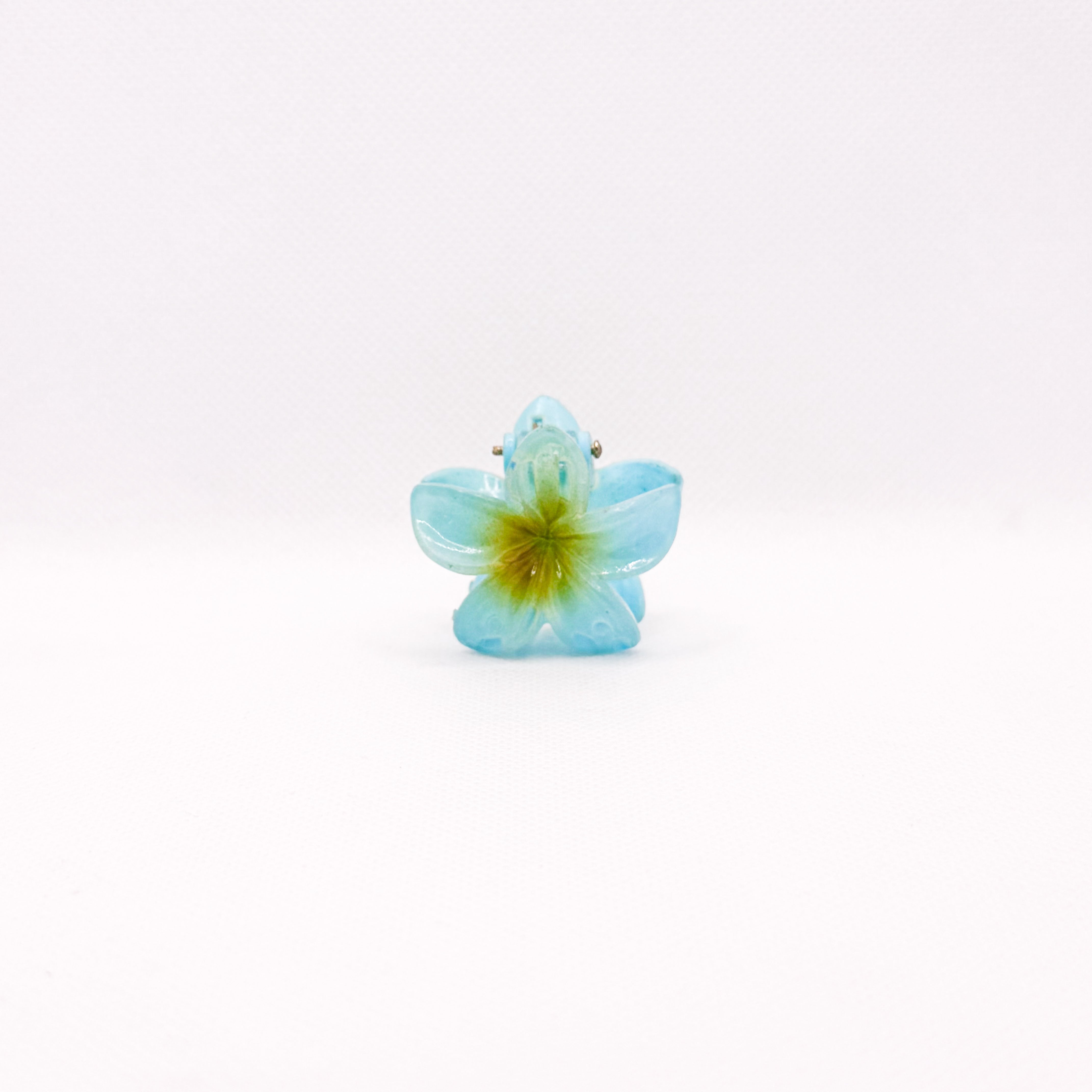 midi blue plumeria hair claw