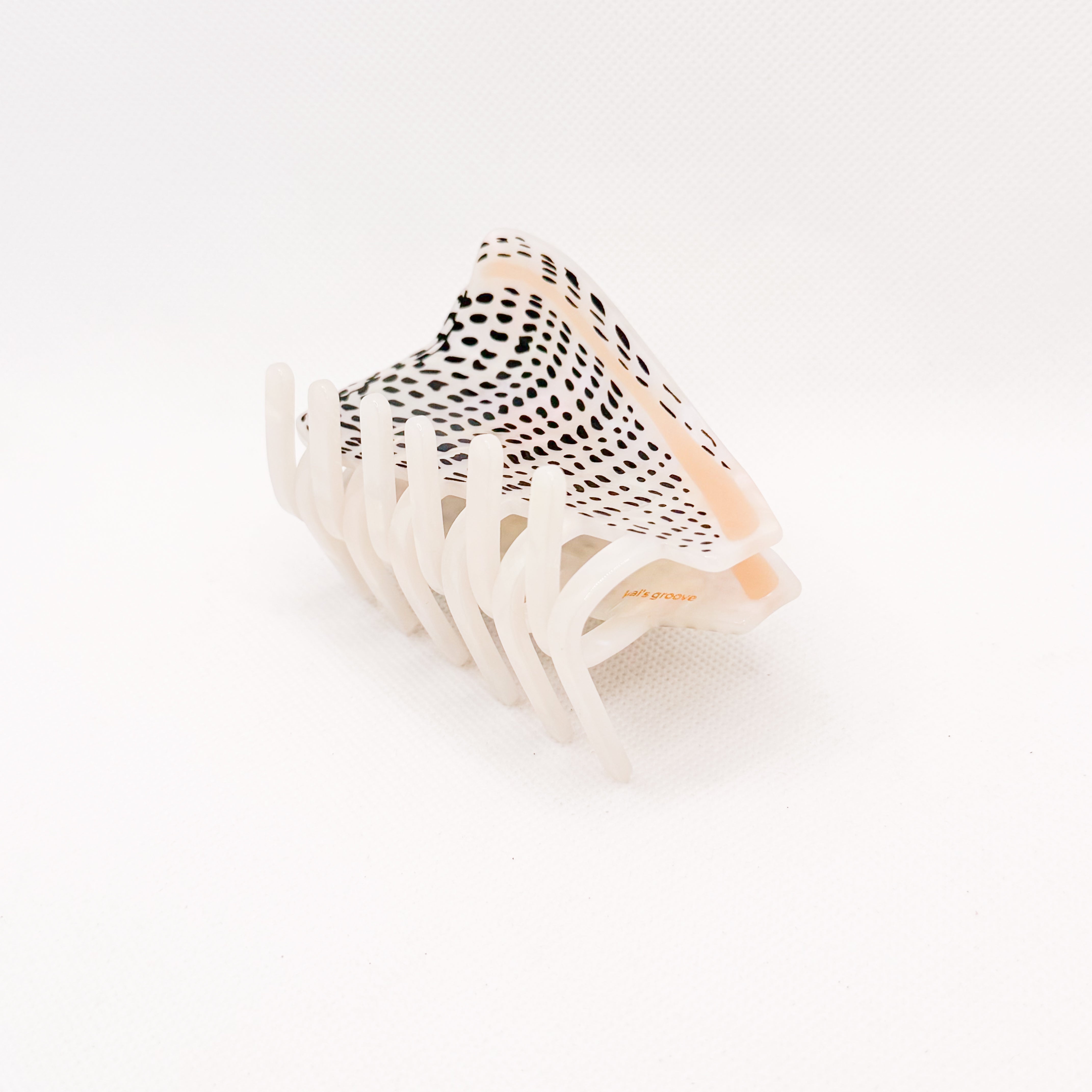 *new pre-order* leopard cone shell hair claw